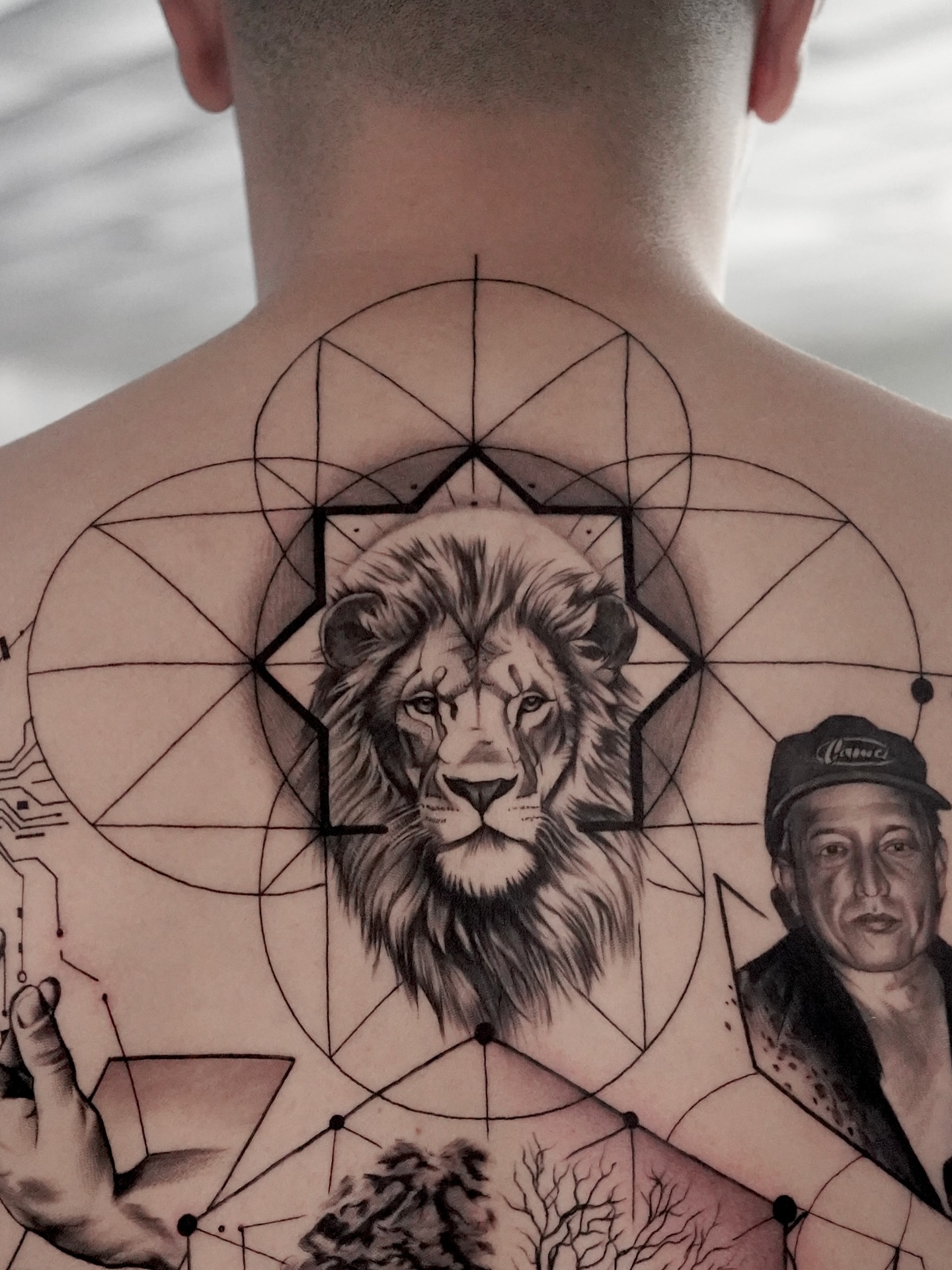 Tattoo by @jess.psychedelia — black_and_grey, geometric