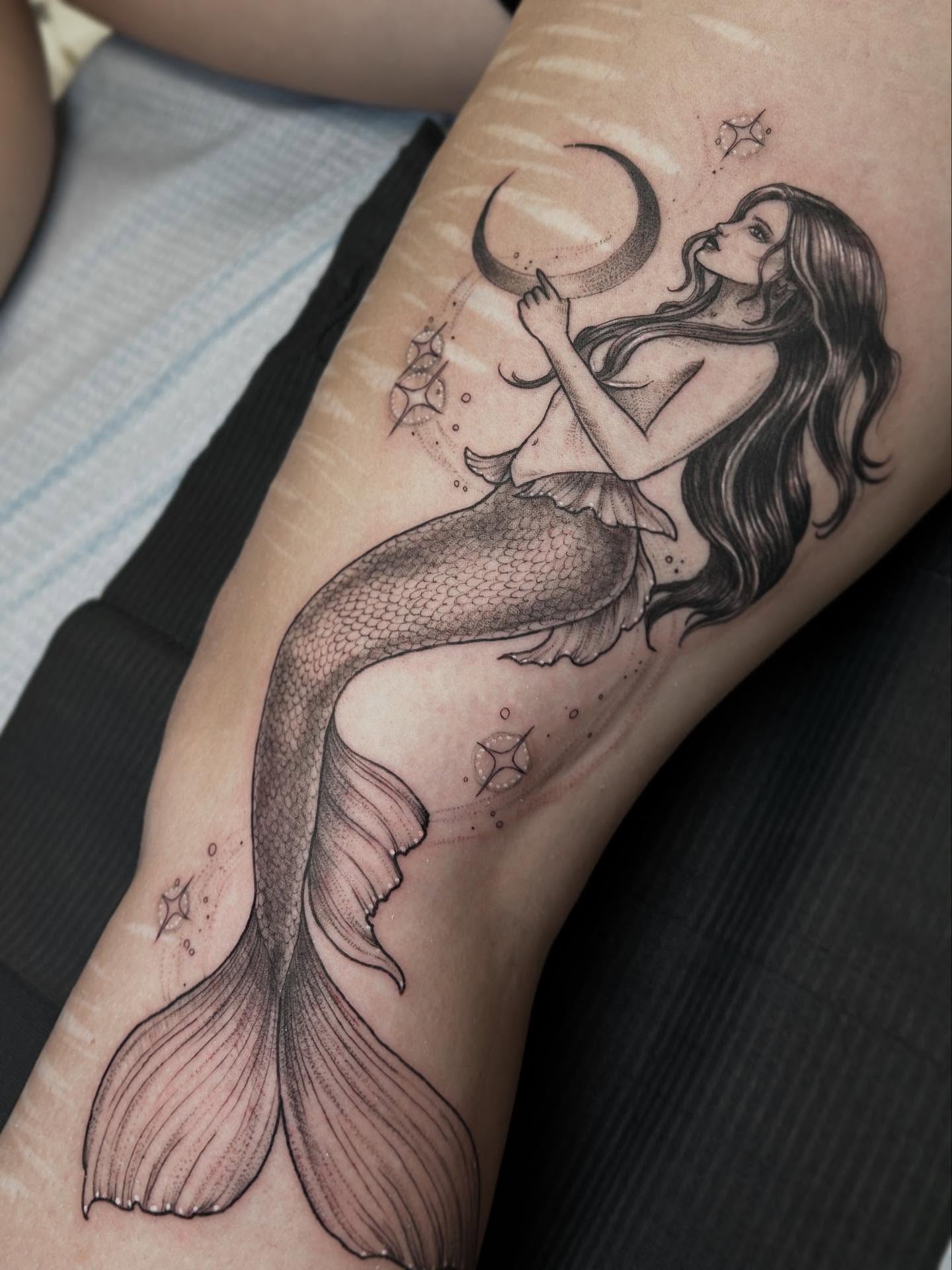 Tattoo by @ashleemshar — black_and_grey, realism