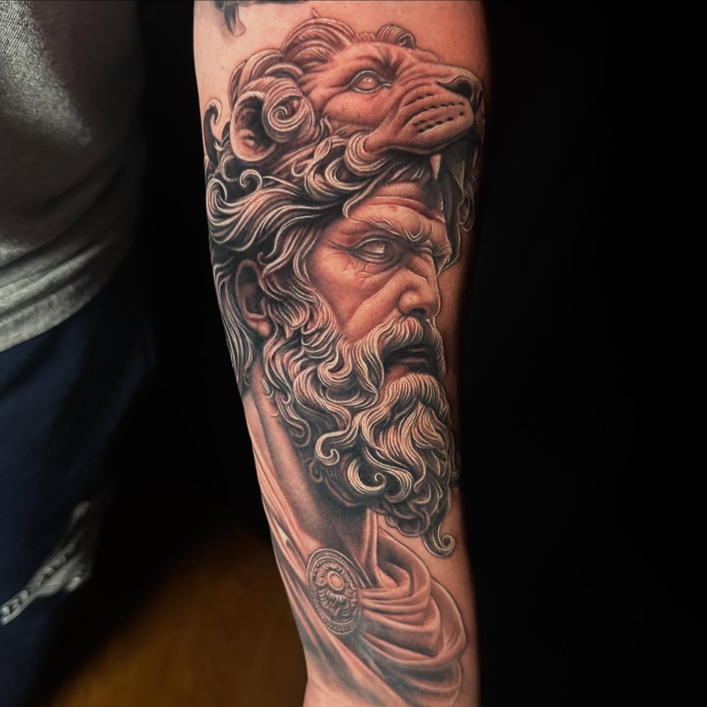 Tattoo by @jongioiatattoo — realism