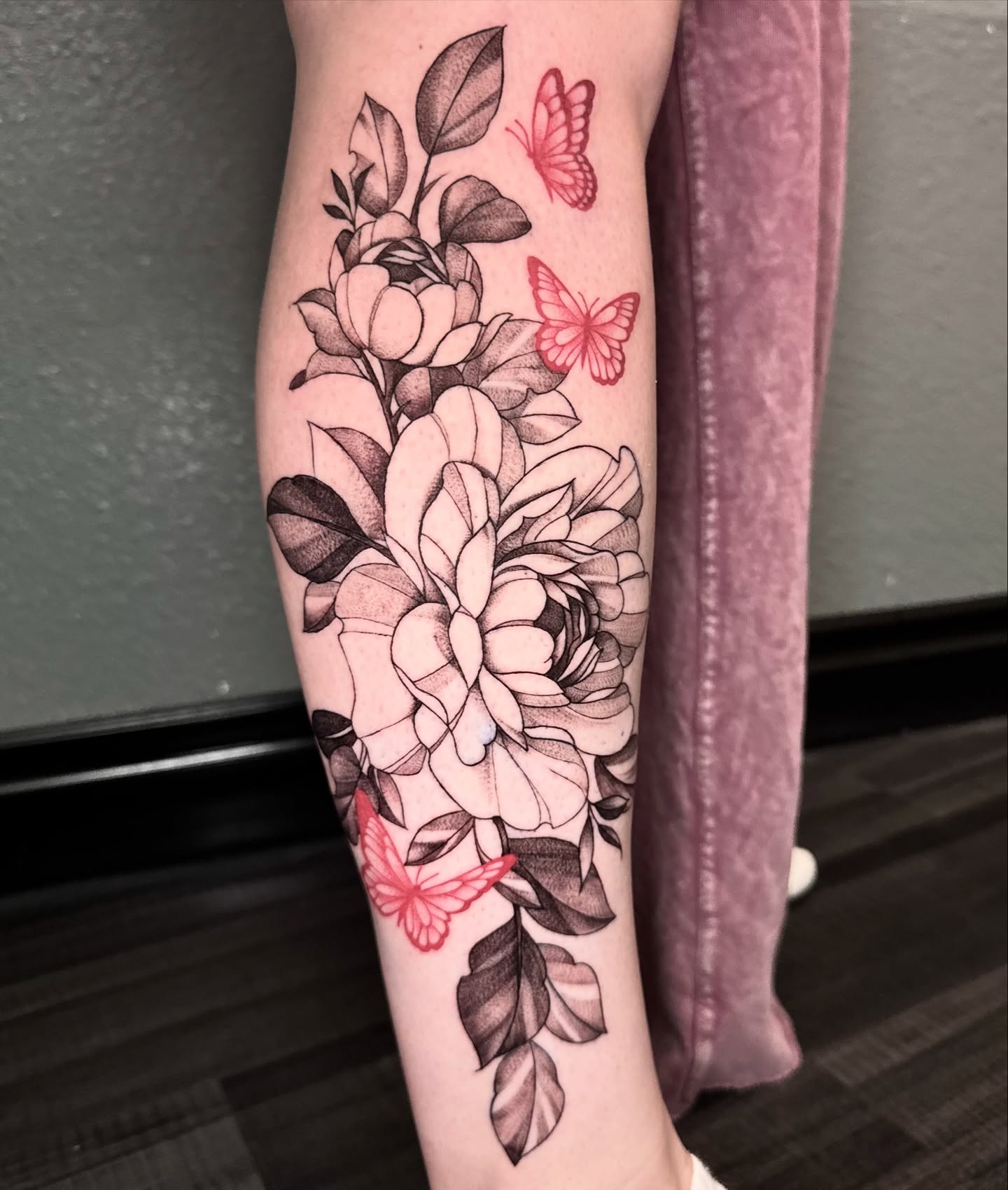 Tattoo by @jesstattooz — black_and_grey, realism
