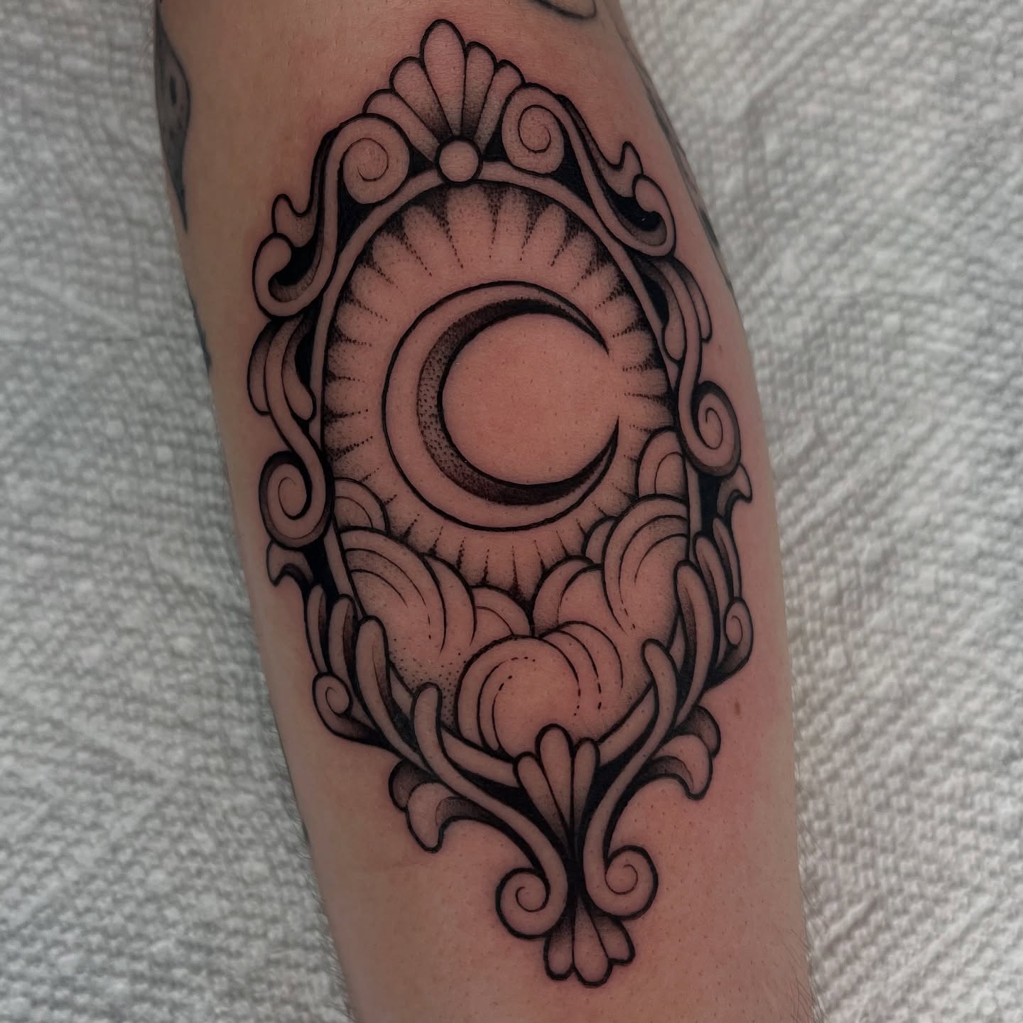 Tattoo by @carlavtattoos β ornamental