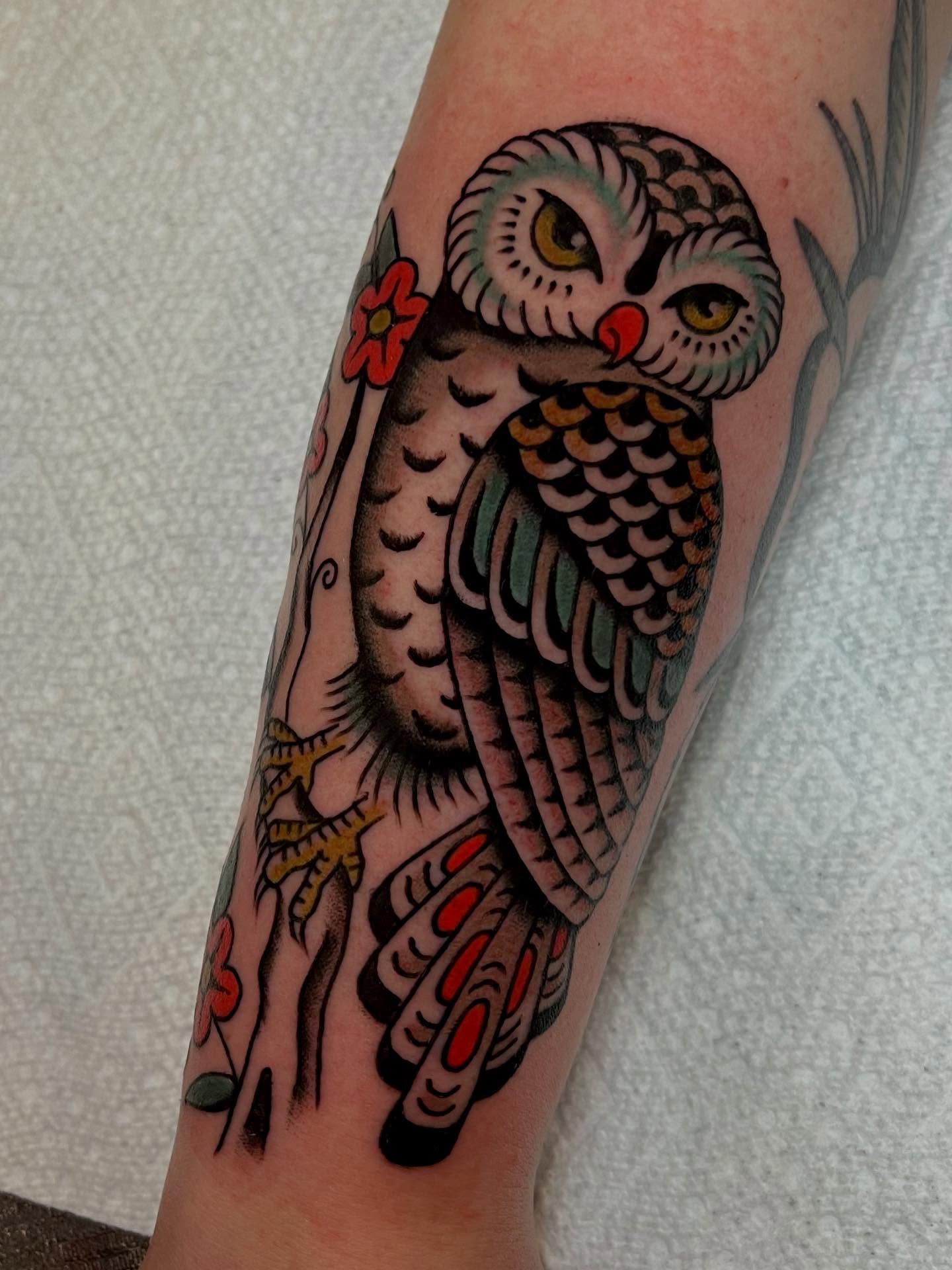 Owl American traditional tattoo on the forearm by Liv :)