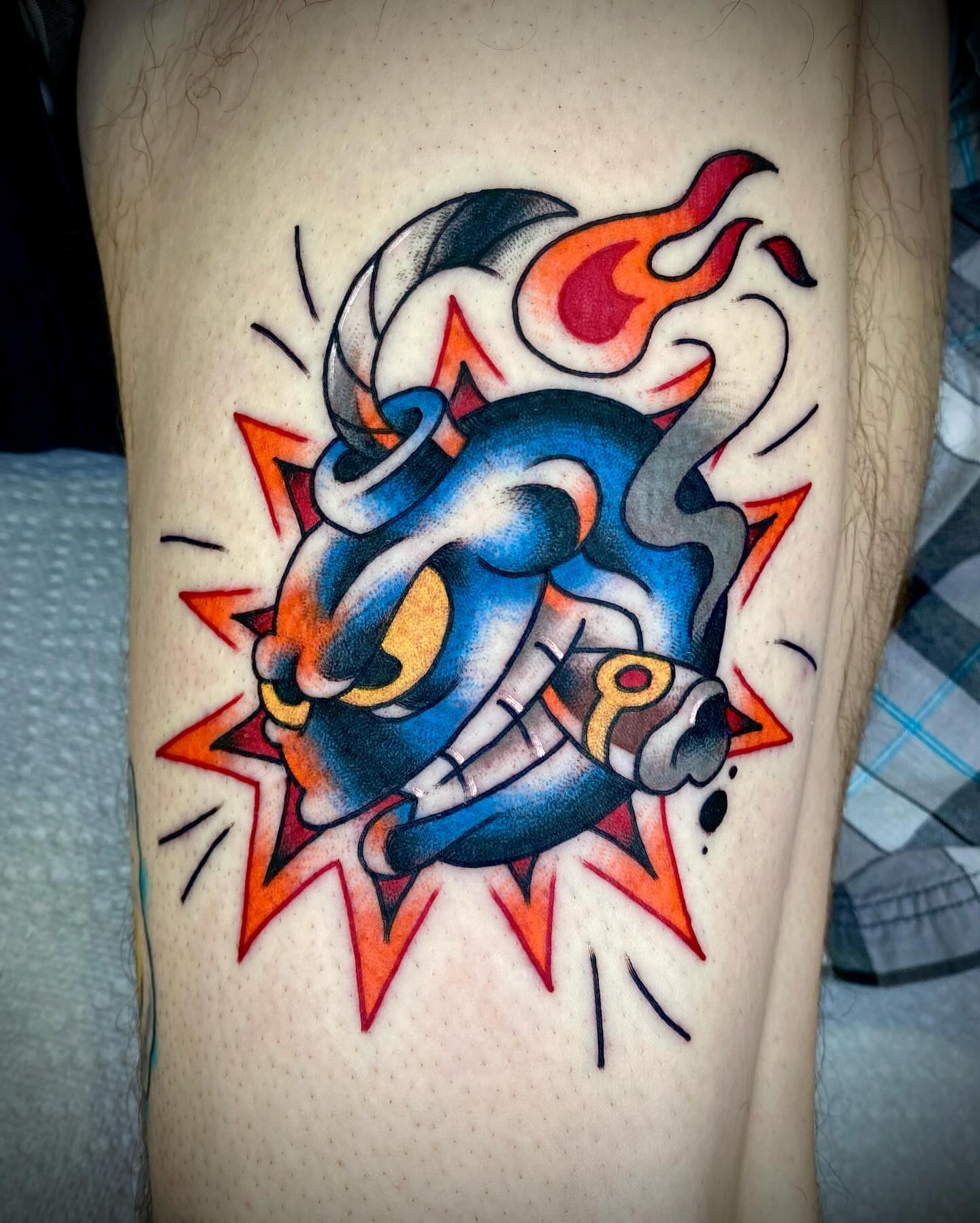 Mecha robot American traditional tattoo on the thigh by Zach Knisley (Wiz)