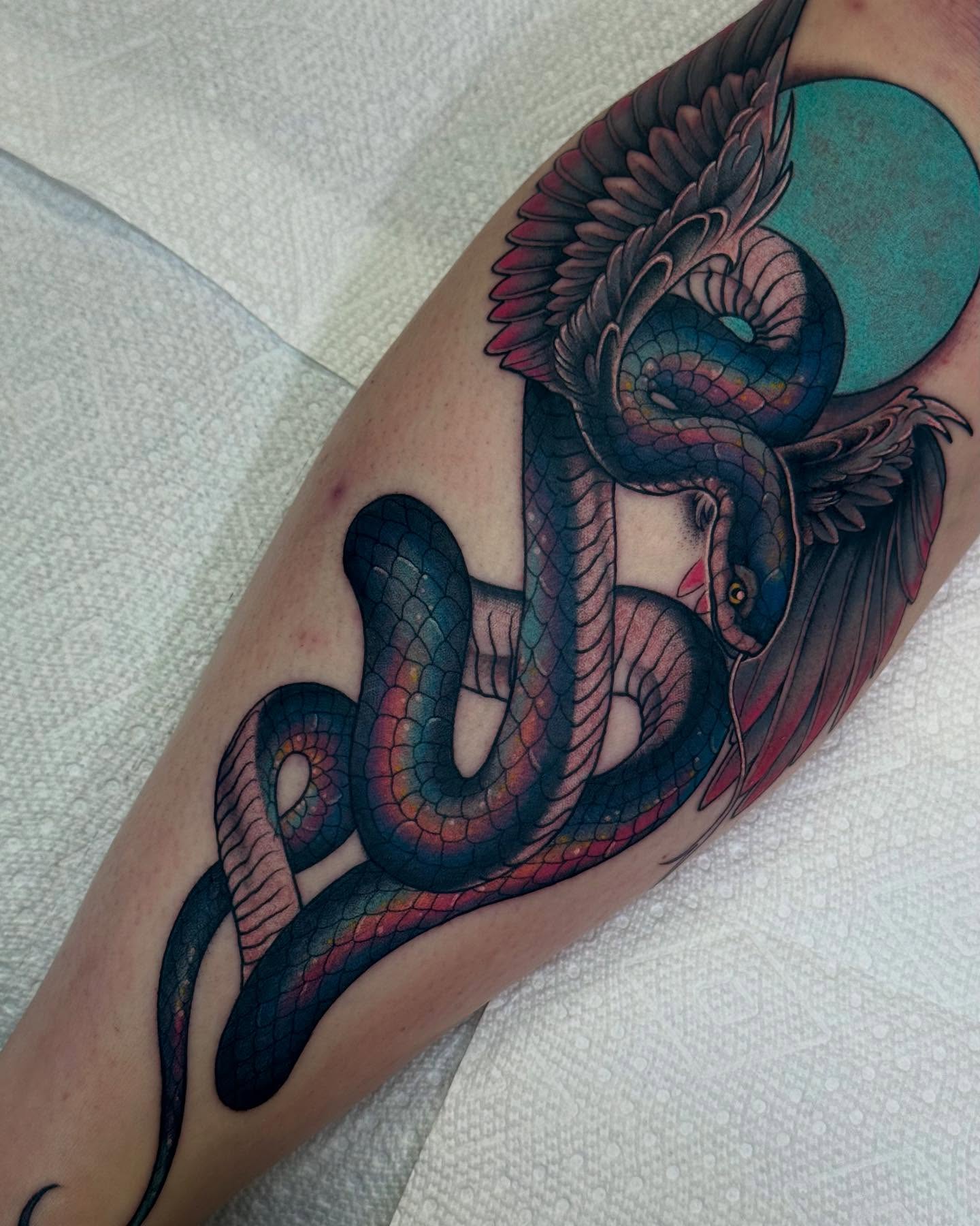 Snake neo-traditional tattoo on the forearm by Espinal