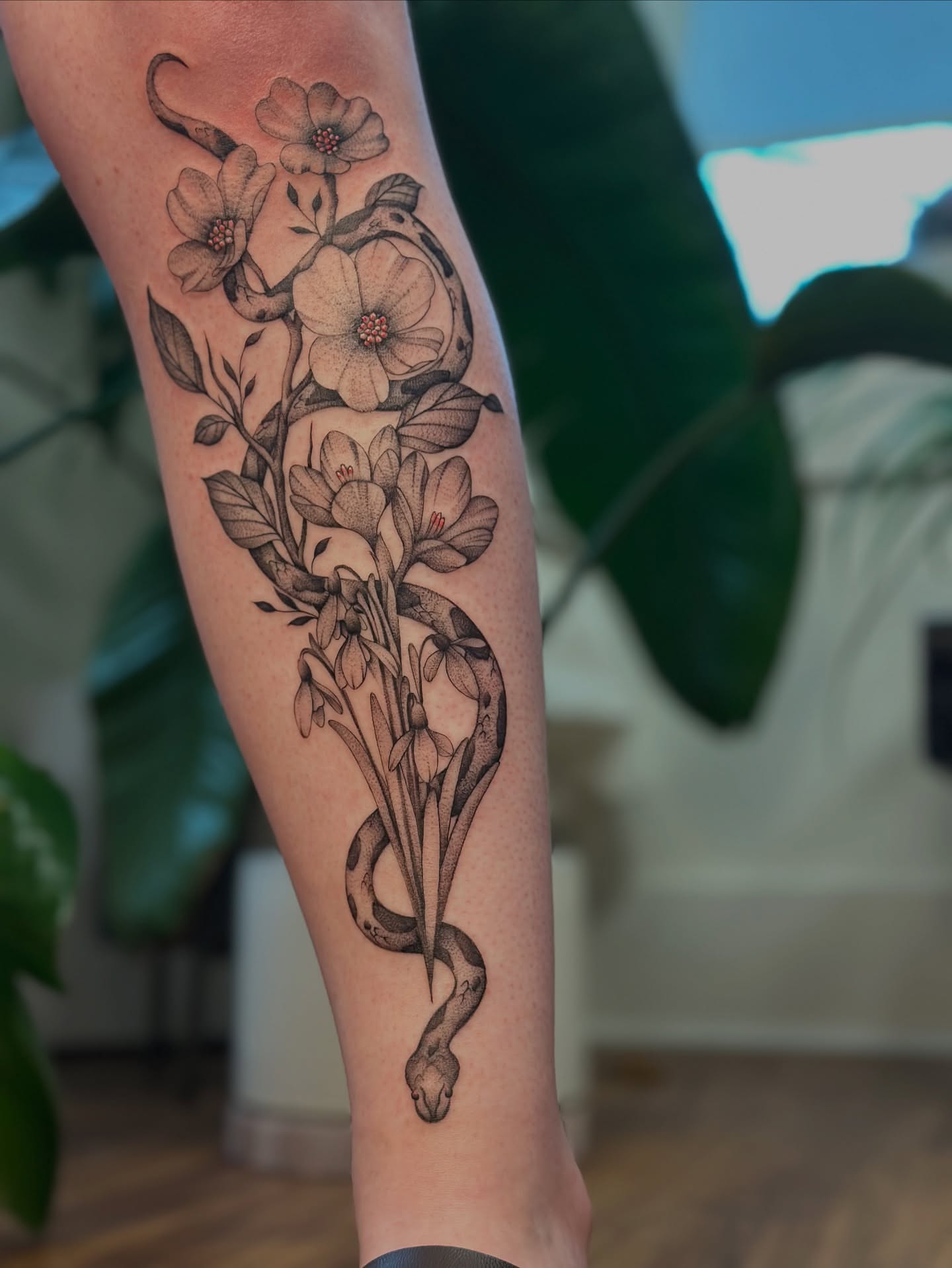 Tattoo by @vreevestattoo โ black_and_grey, realism