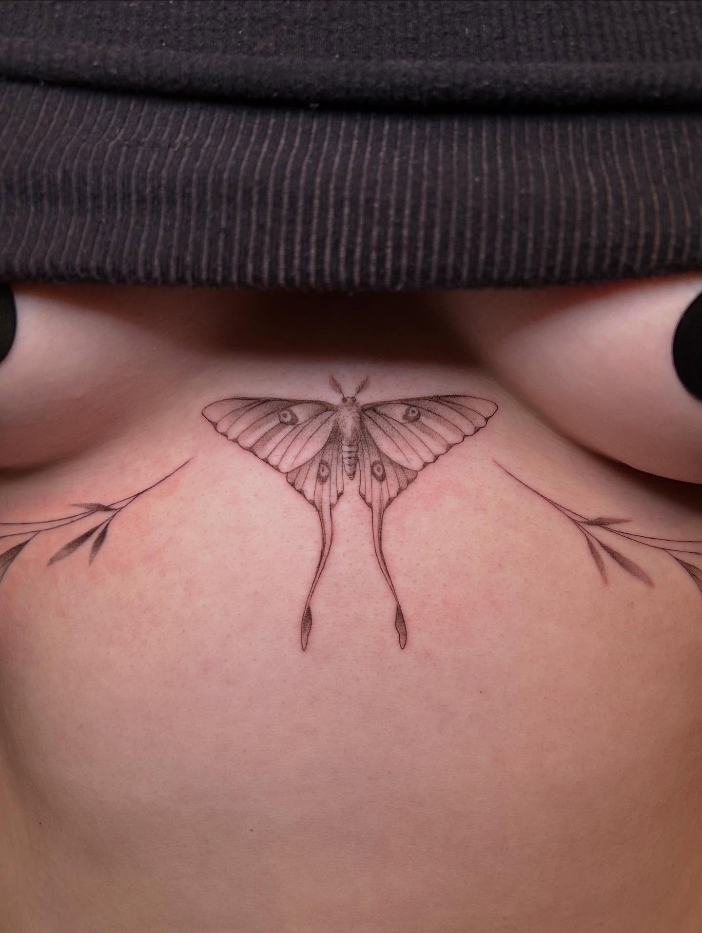 Tattoo by Mae Wu 吴怡, Batavia