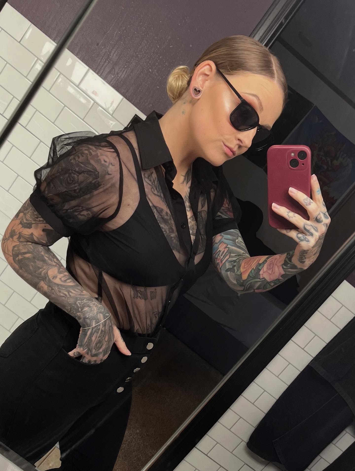 Tattooed shoulder American traditional tattoo on the shoulder by Kelli Donegan ๐ท