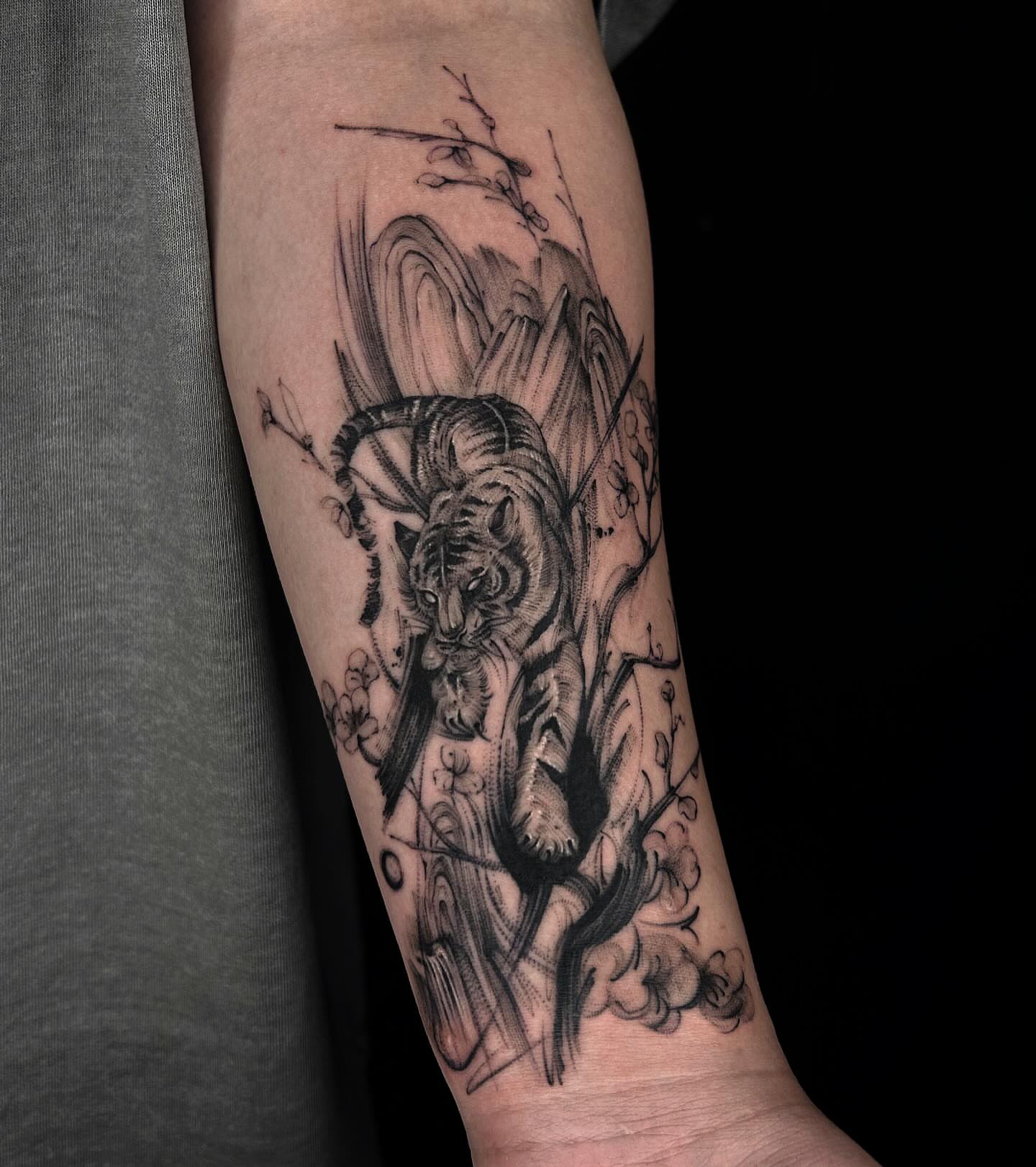 Tattoo by @tamilia_howall — black_and_grey, realism