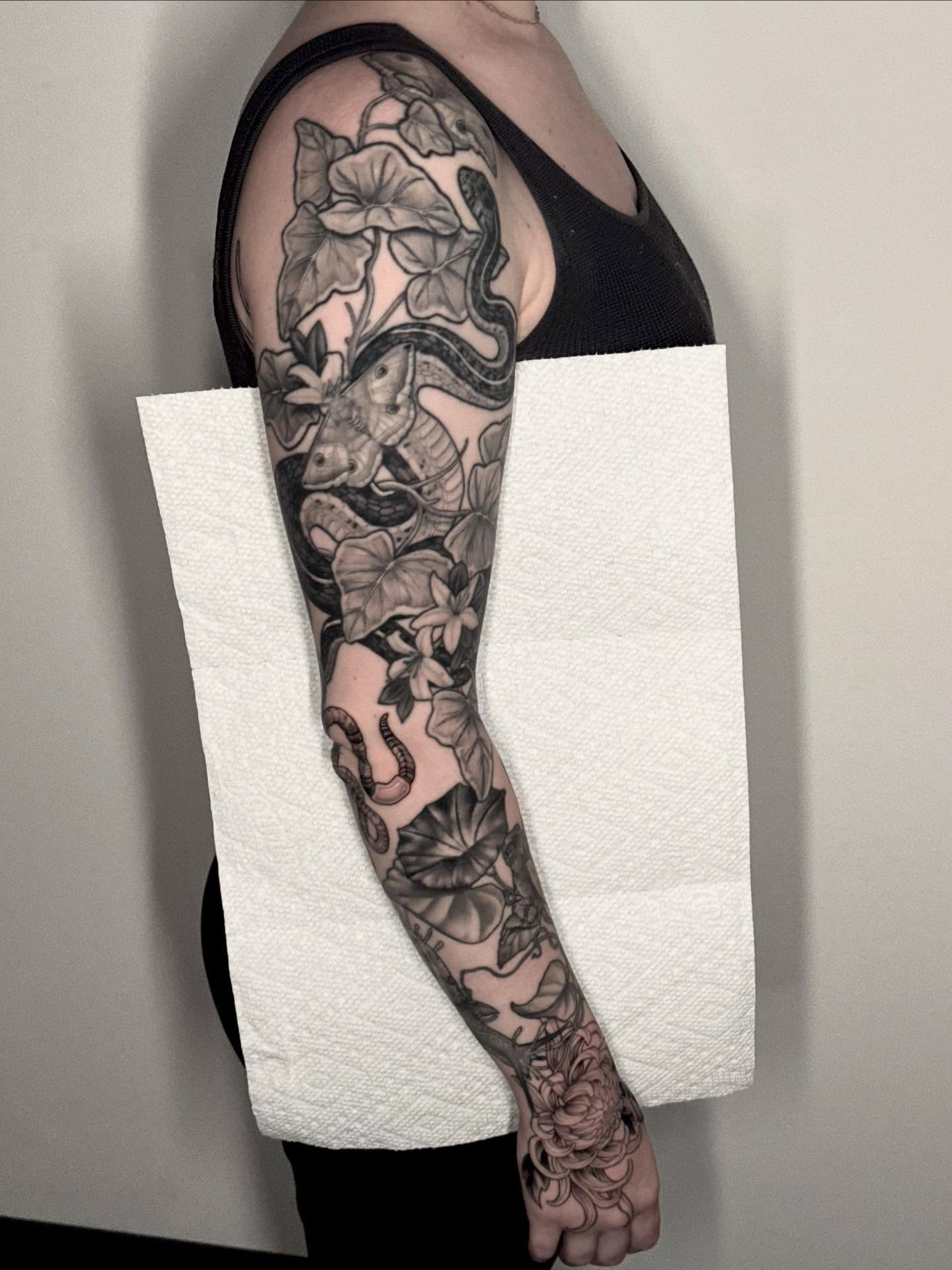 Tattoo by @catherineterlop โ black_and_grey, realism