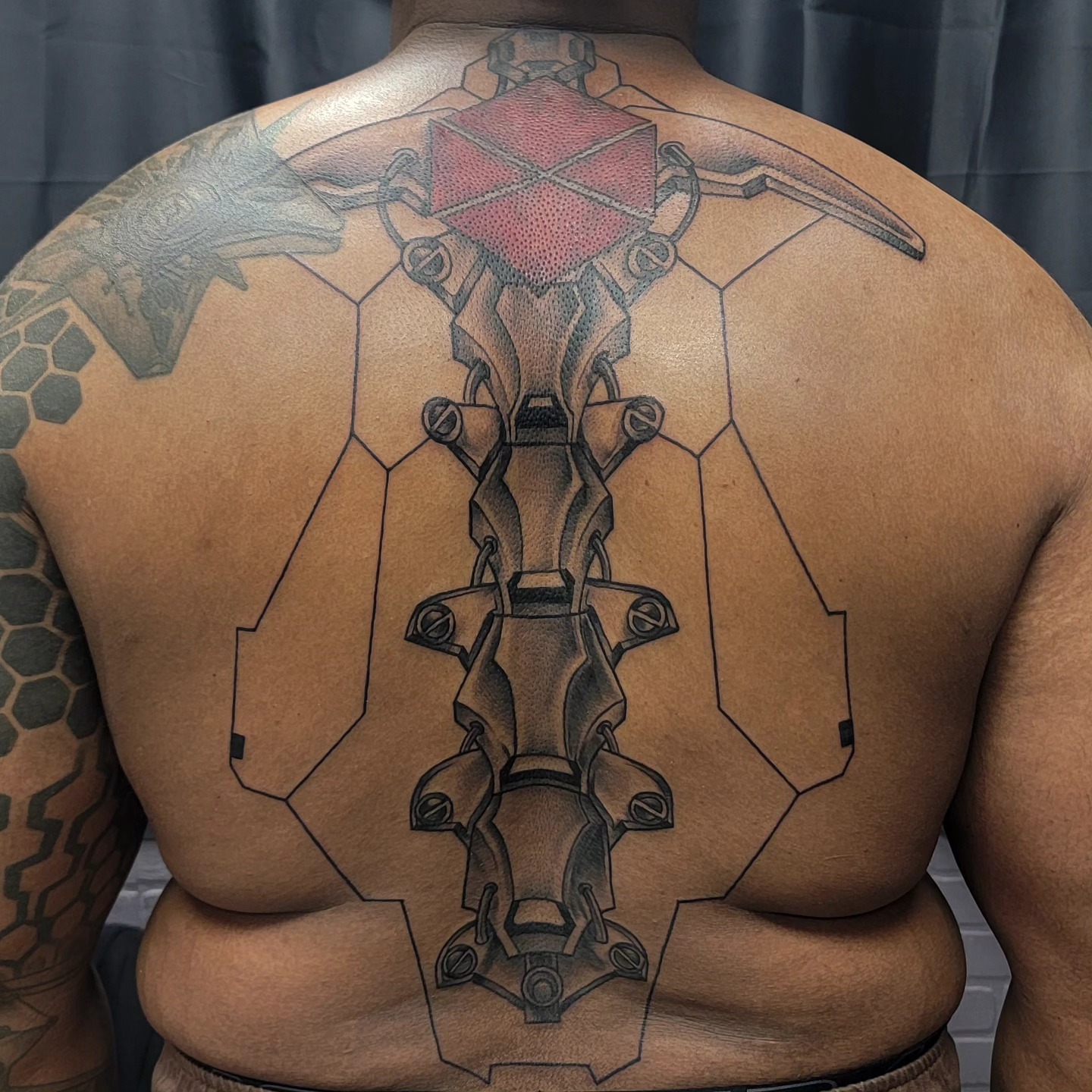 Tattoo by @lizz_zee — geometric
