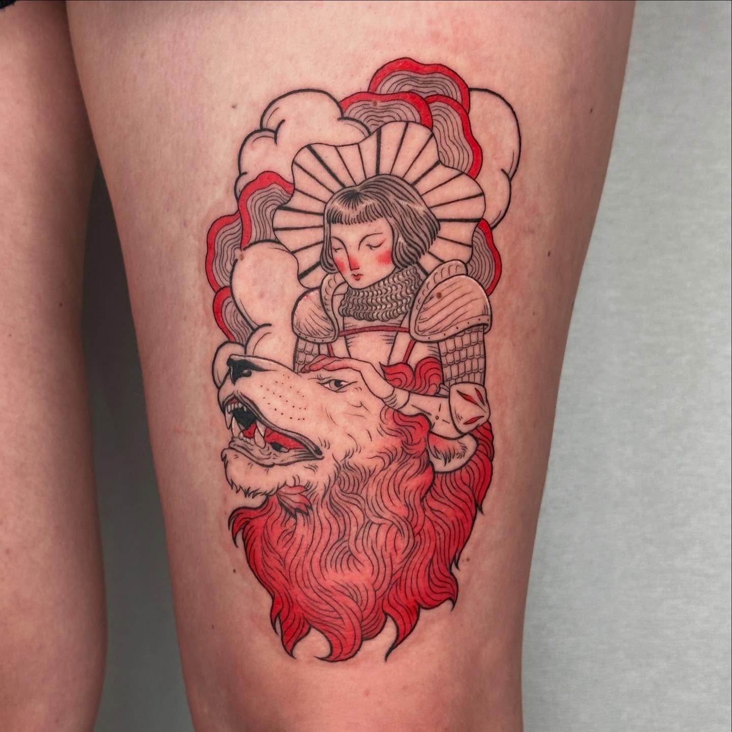Lion and knight American traditional tattoo on the thigh by ɪᴍᴏɢᴇɴ 🏳️🌈 sᴇᴀᴛᴛʟᴇ ᴛᴀᴛᴛᴏᴏ ᴀʀᴛɪsᴛ, Seattle, Washington