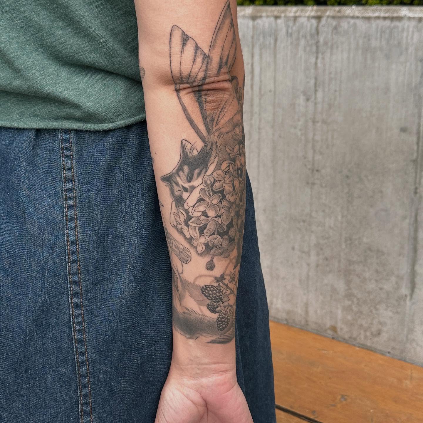 Butterfly and flowers black and grey tattoo on the forearm by ɪᴍᴏɢᴇɴ 🏳️🌈 sᴇᴀᴛᴛʟᴇ ᴛᴀᴛᴛᴏᴏ ᴀʀᴛɪsᴛ, Seattle, Washington