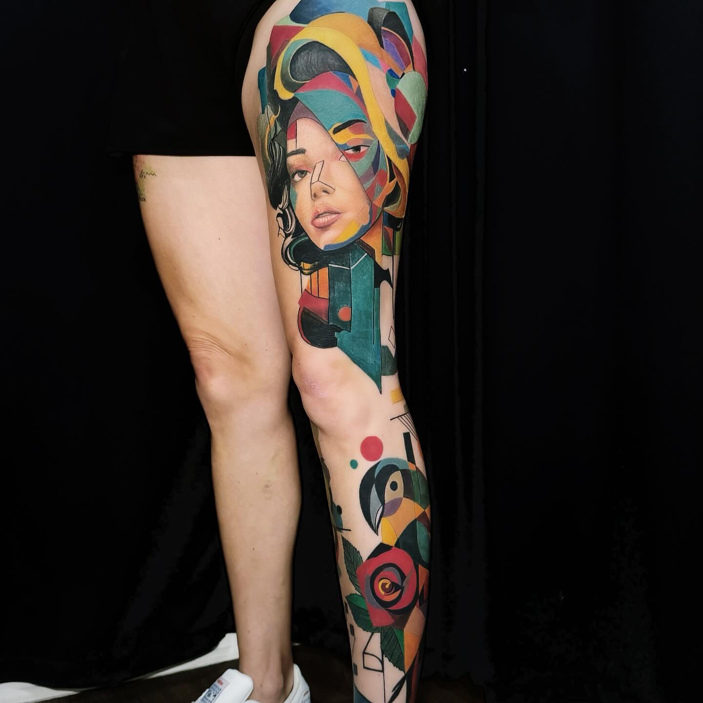 Tattoo by @fernando_ink_sb โ geometric, illustrative