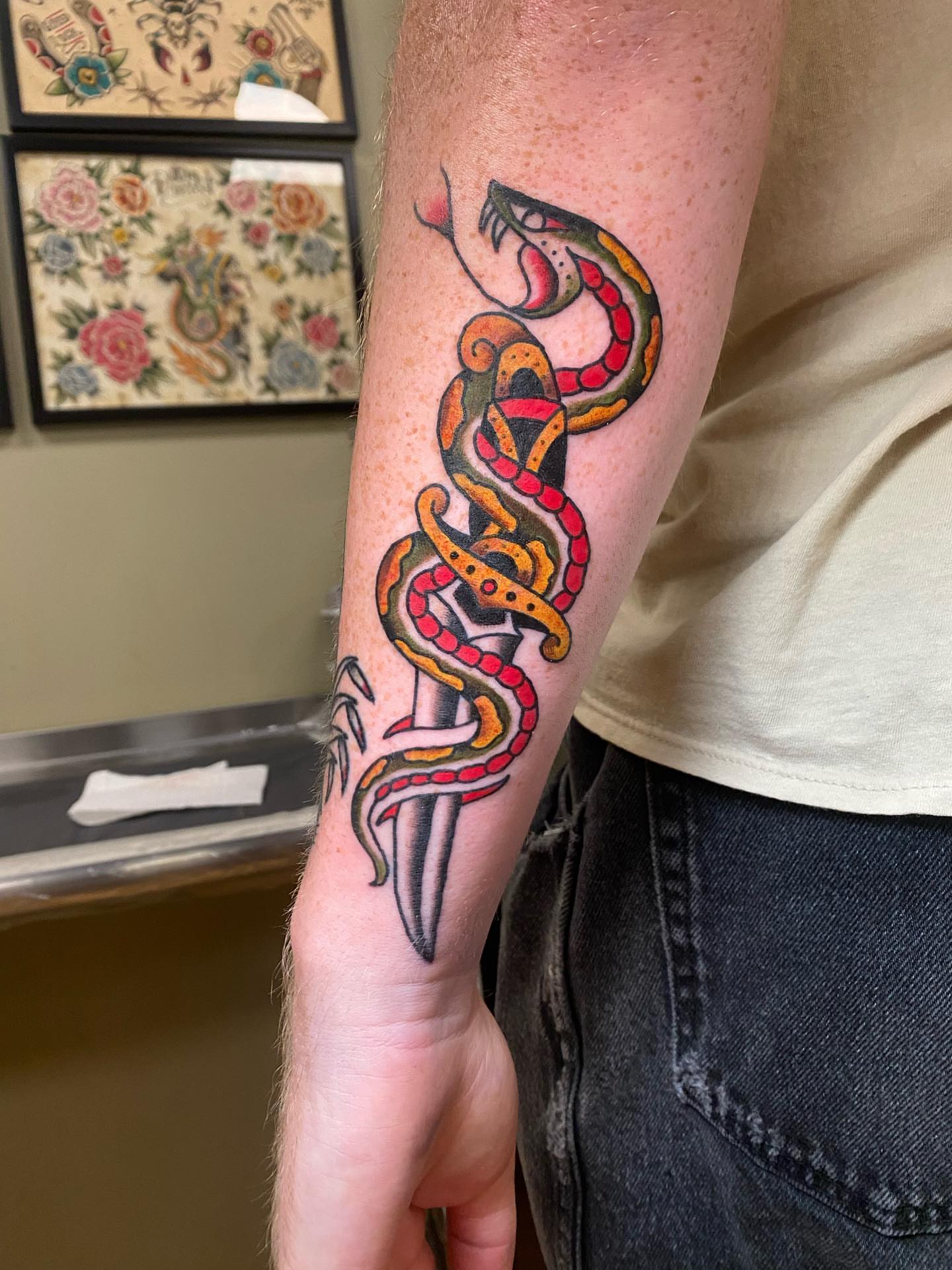 Tattoo by @il.tattoos — american_traditional