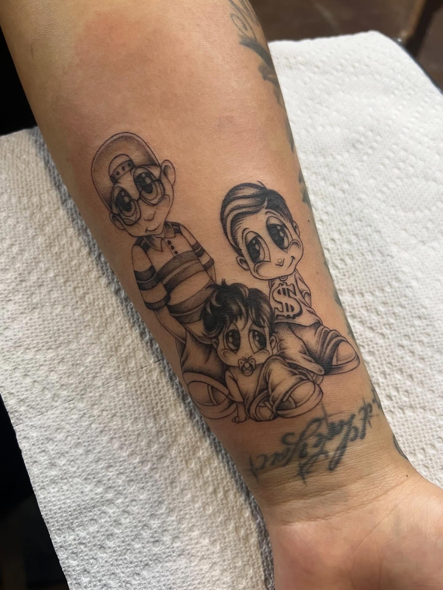 Tattoo by @dvminiquex โ black_and_grey
