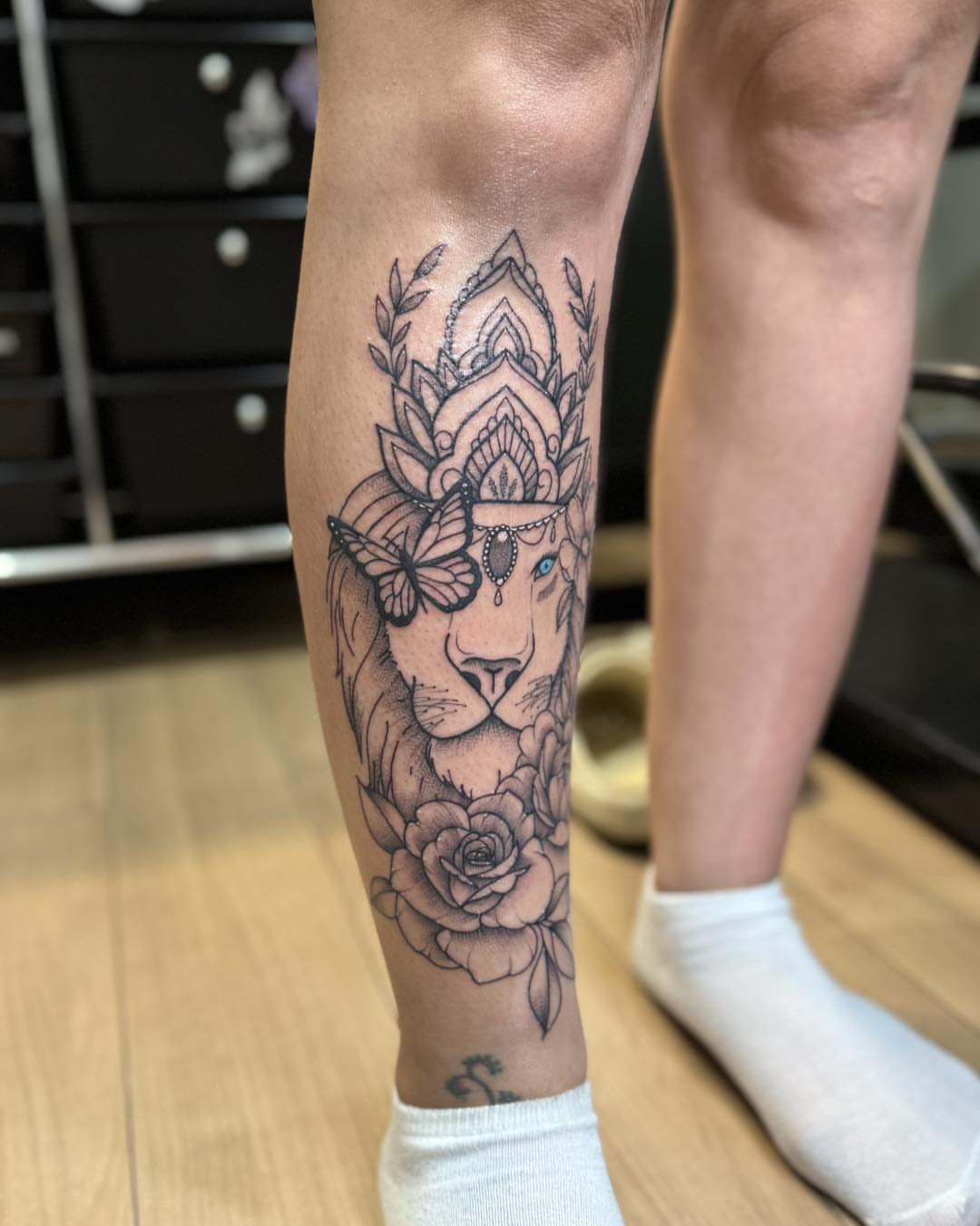 Tattoo by @gchlo123 — black_and_grey, geometric