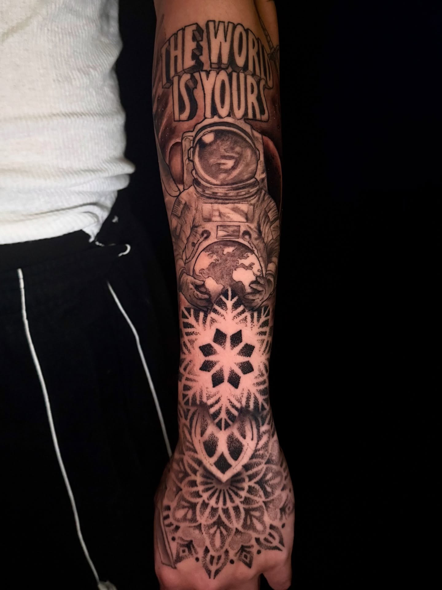 Tattoo by @yoshi.ink — black_and_grey, geometric