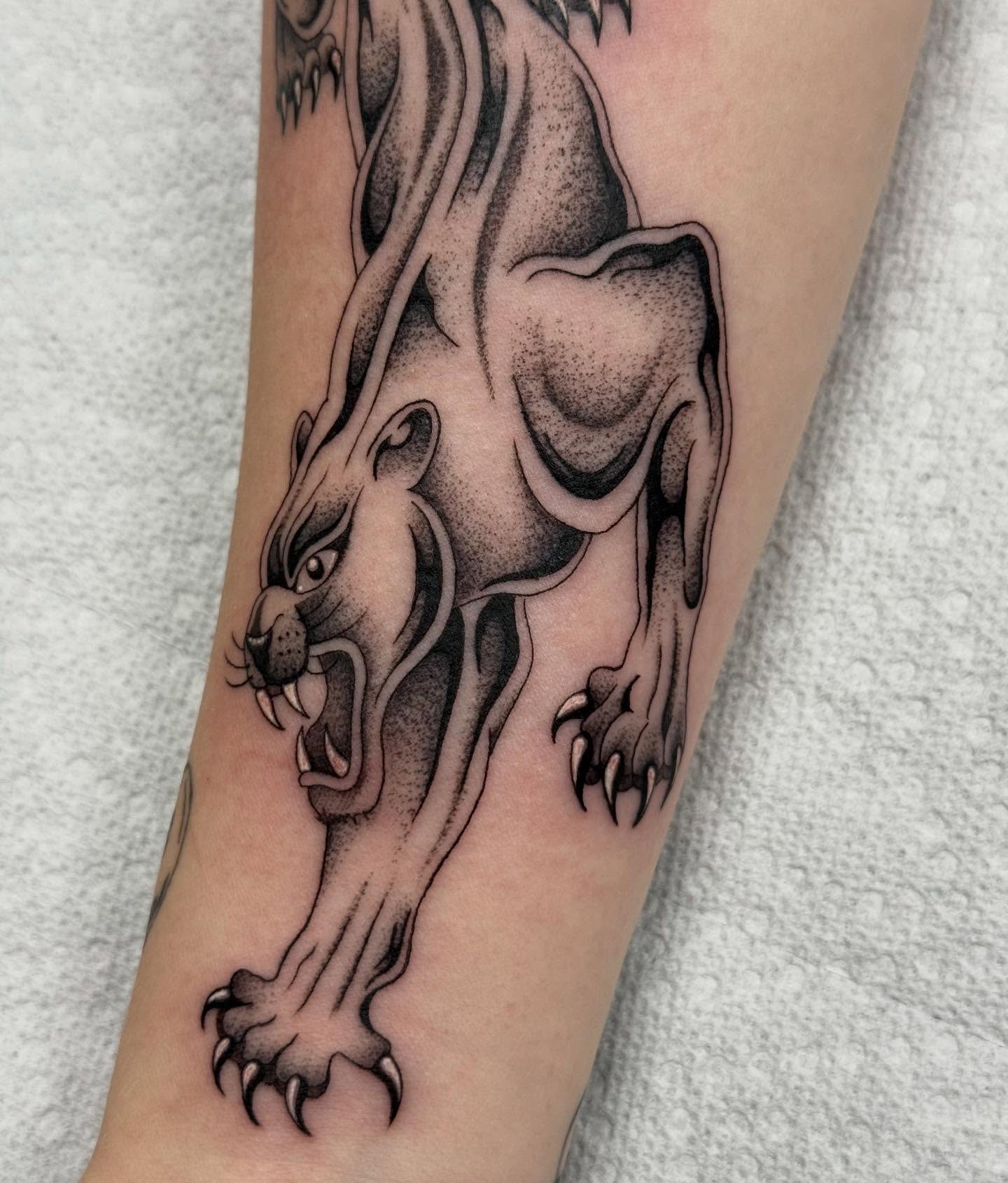 Tattoo by @tattedbycamryn โ dotwork