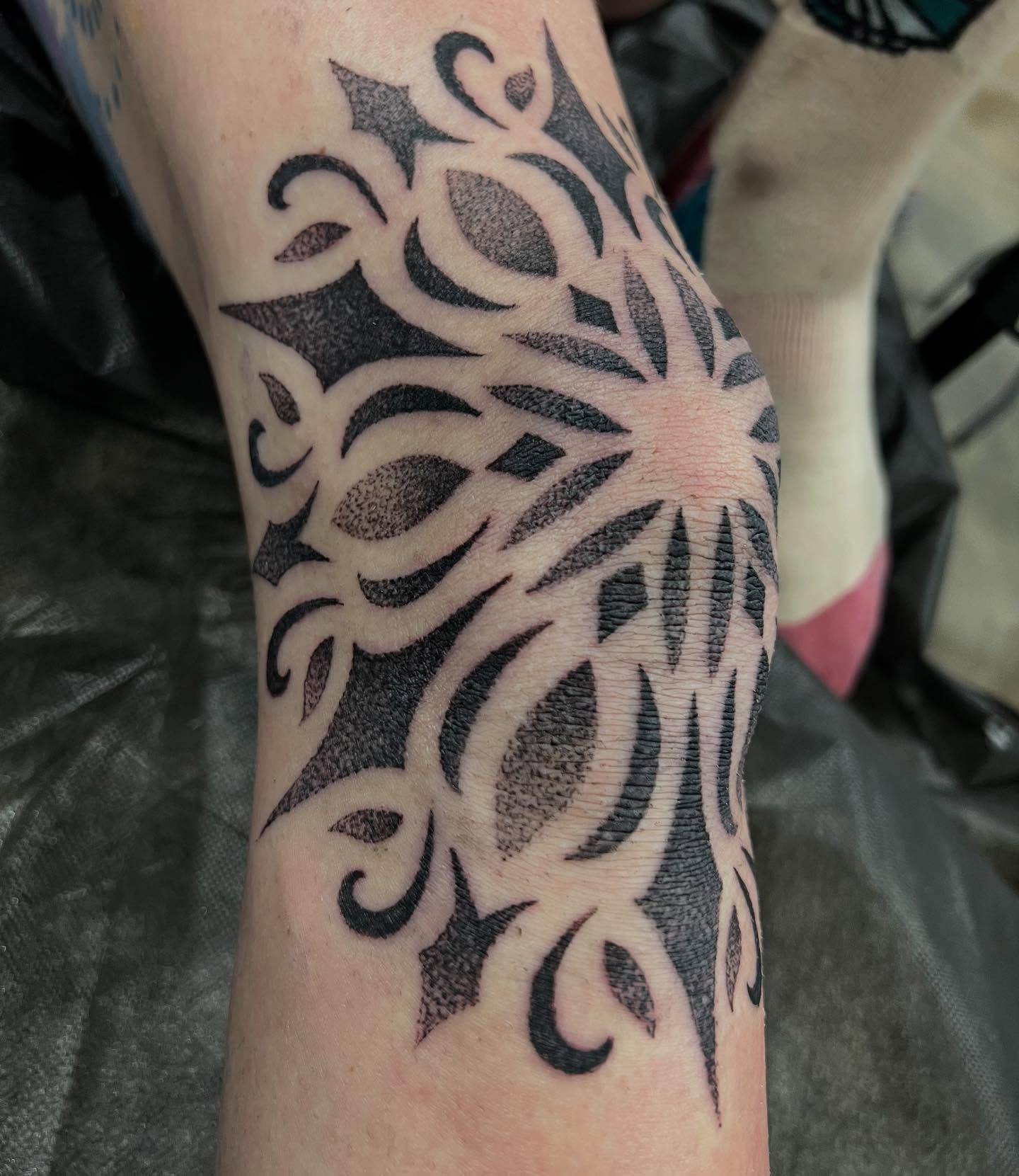 Tattoo by @frankendots — tribal