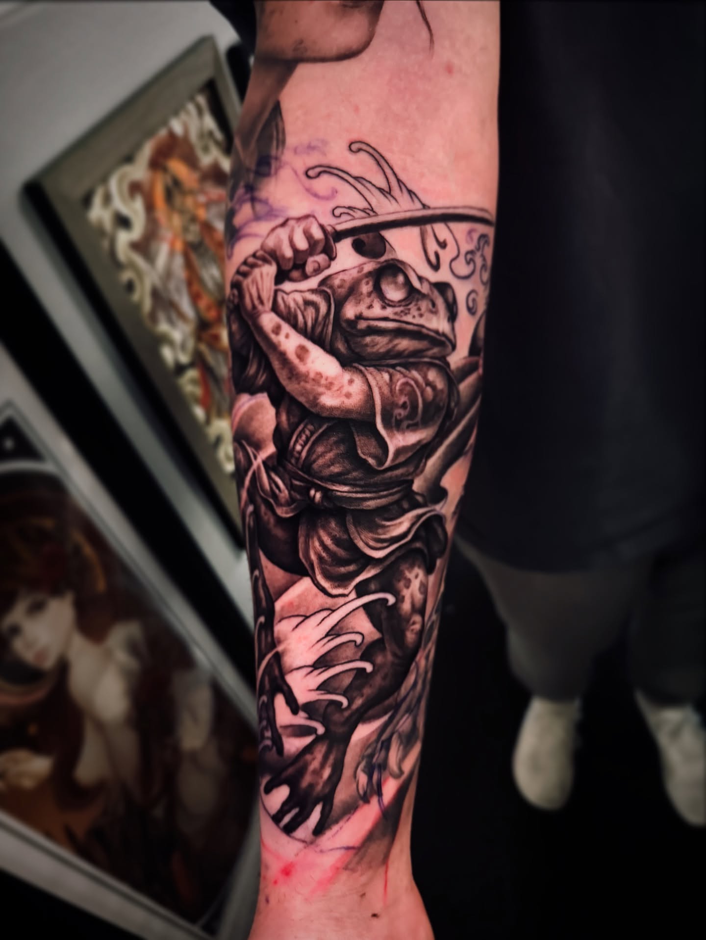 Tattoo by @artravieso_tattoo — realism, dotwork