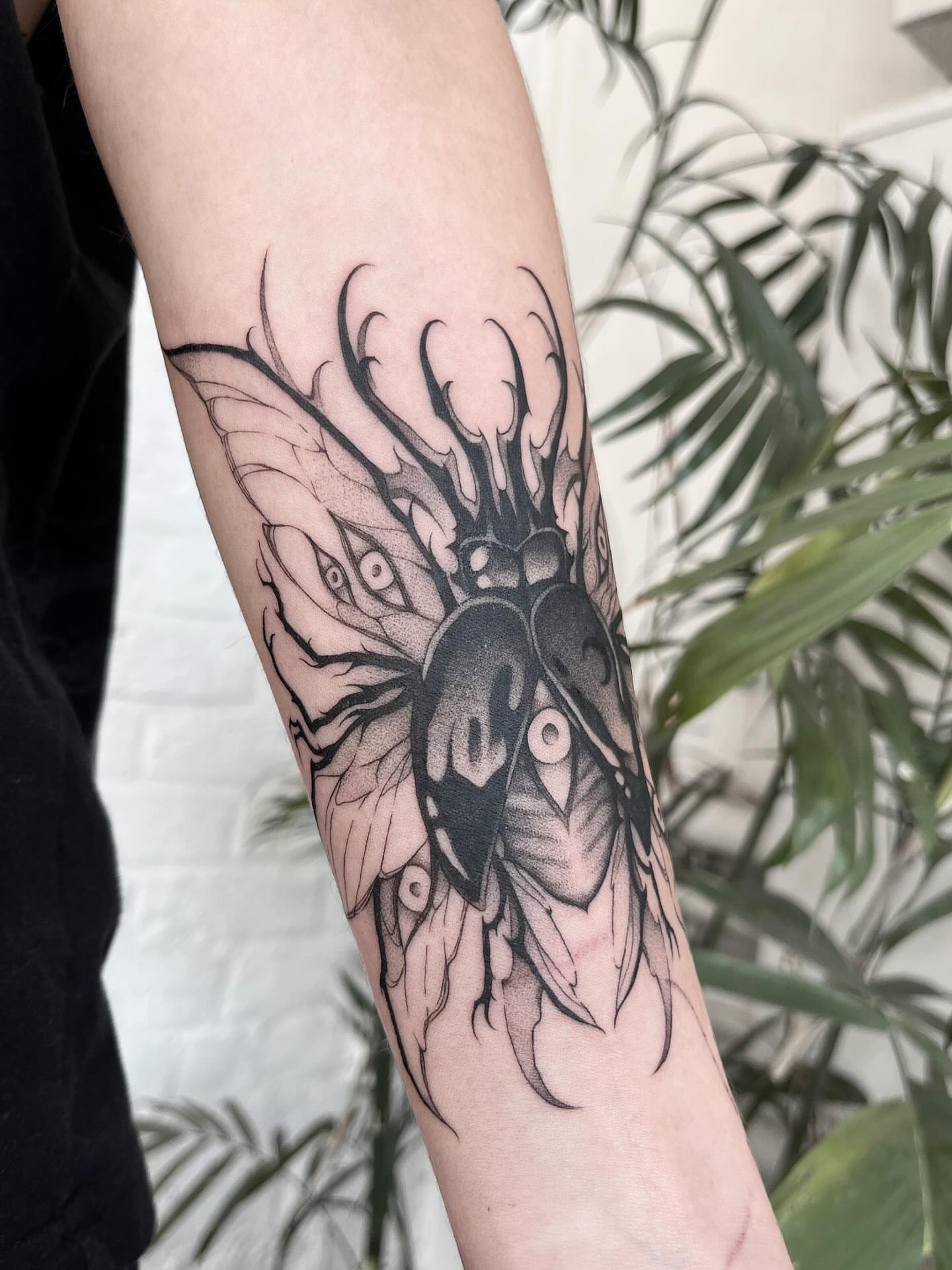 Tattoo by @apriljaytattoo — black_and_grey