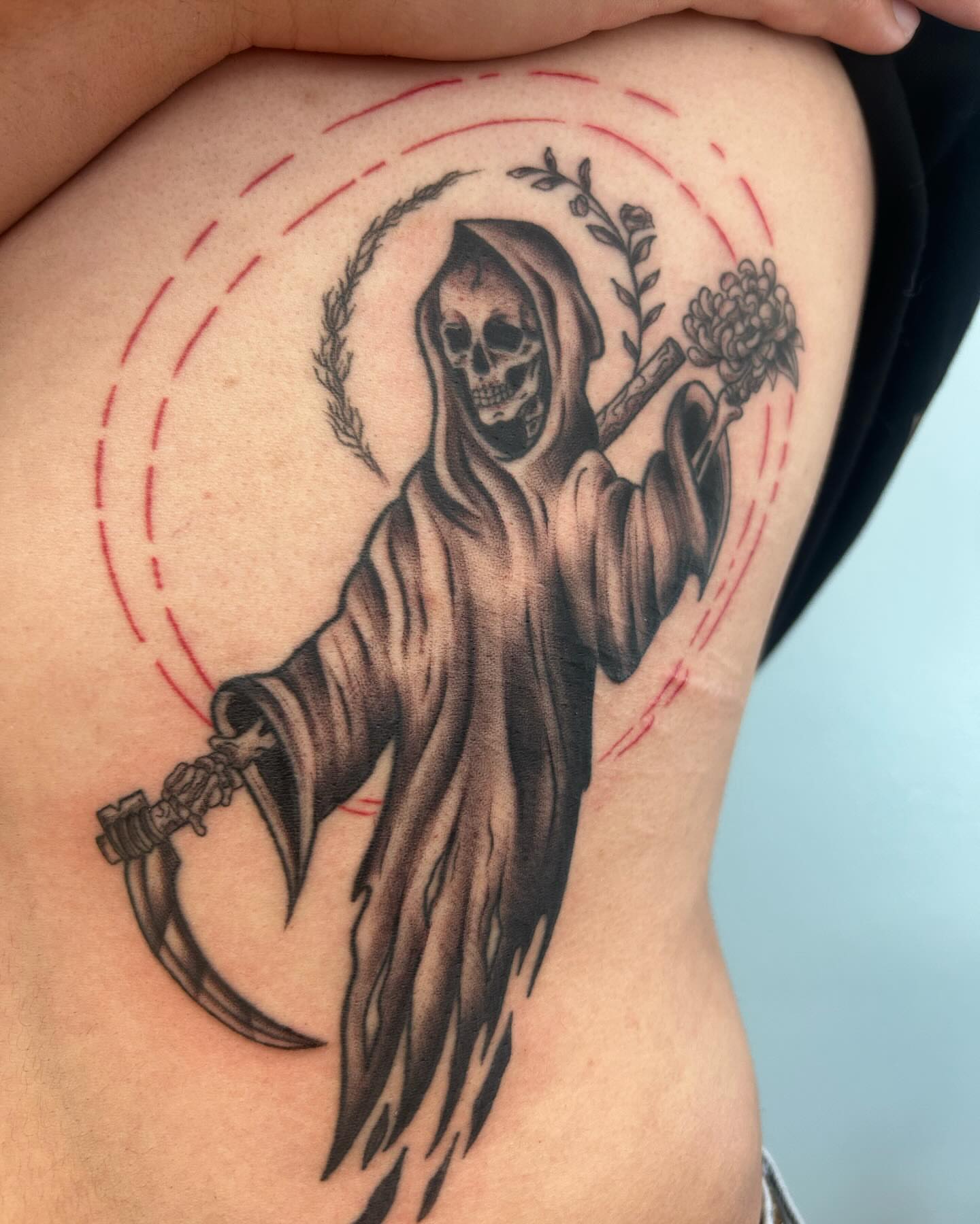 Tattoo by @chaotic__fern β black_and_grey