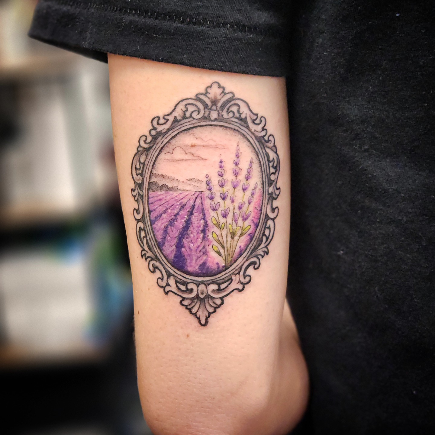 Tattoo by @moesarthouston — watercolor