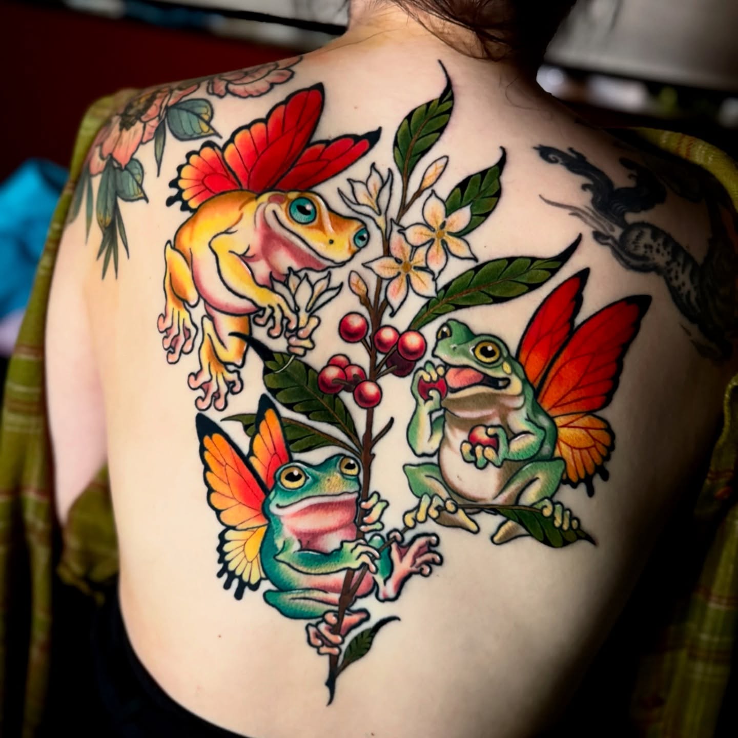 Frogs and flowers new school tattoo on the back by Andi Fitz ✨ San Diego Tattoo Artist, San Diego, California