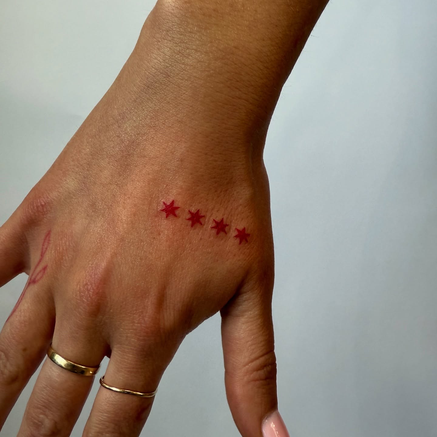 Stars minimalist tattoo on the hand by bre