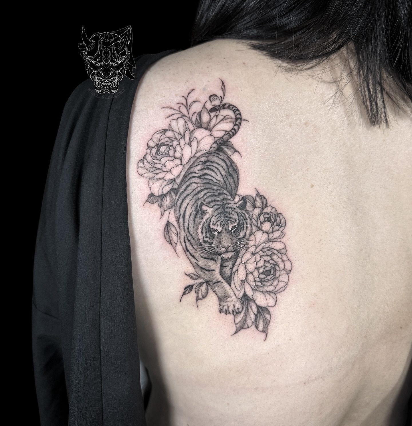 Tattoo by @dii_9dragons β black_and_grey, realism