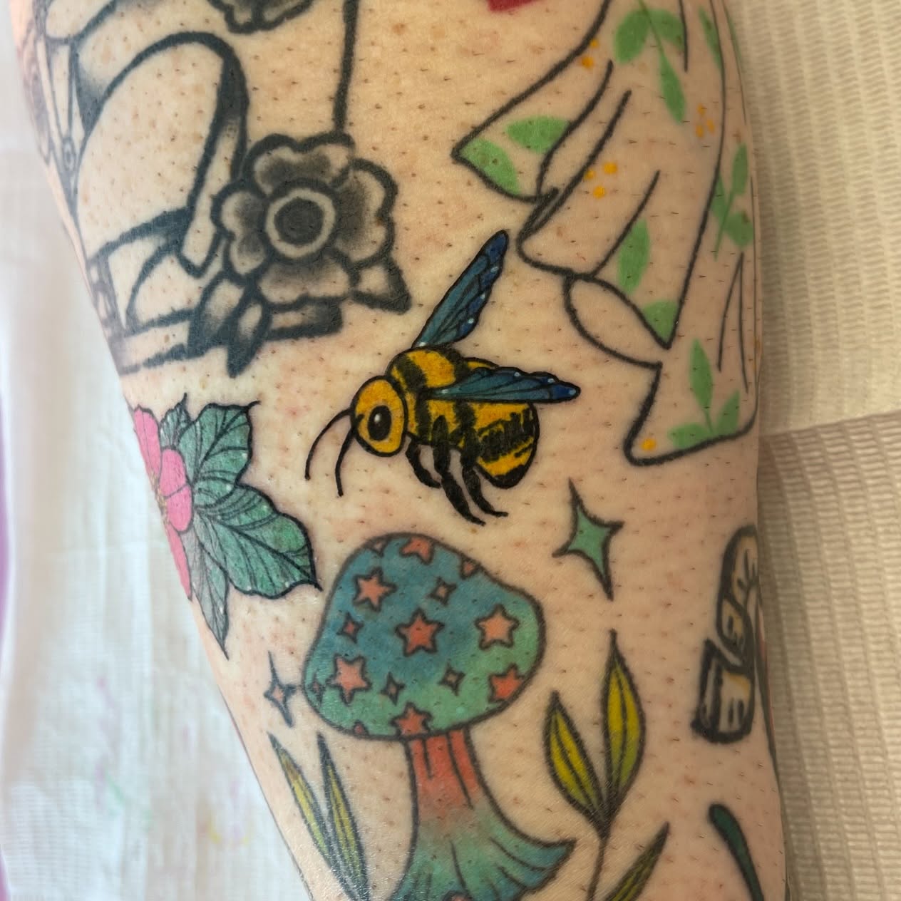 Tattoo by @milkas_tatt2 β american_traditional