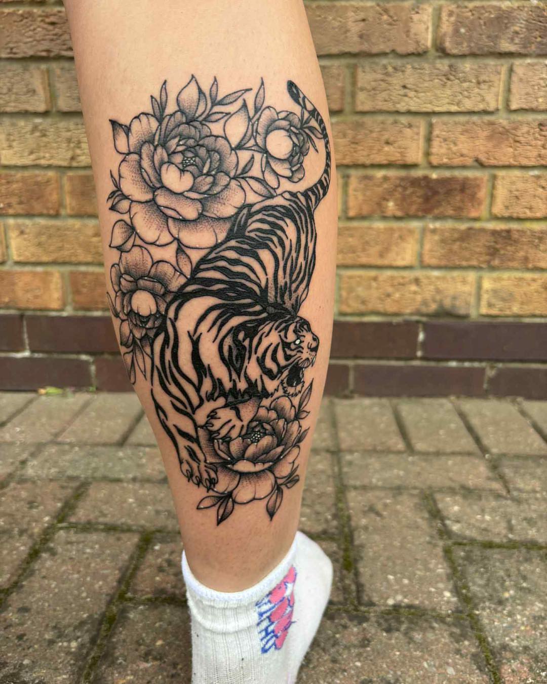 Tattoo by @gchlo123 — black_and_grey