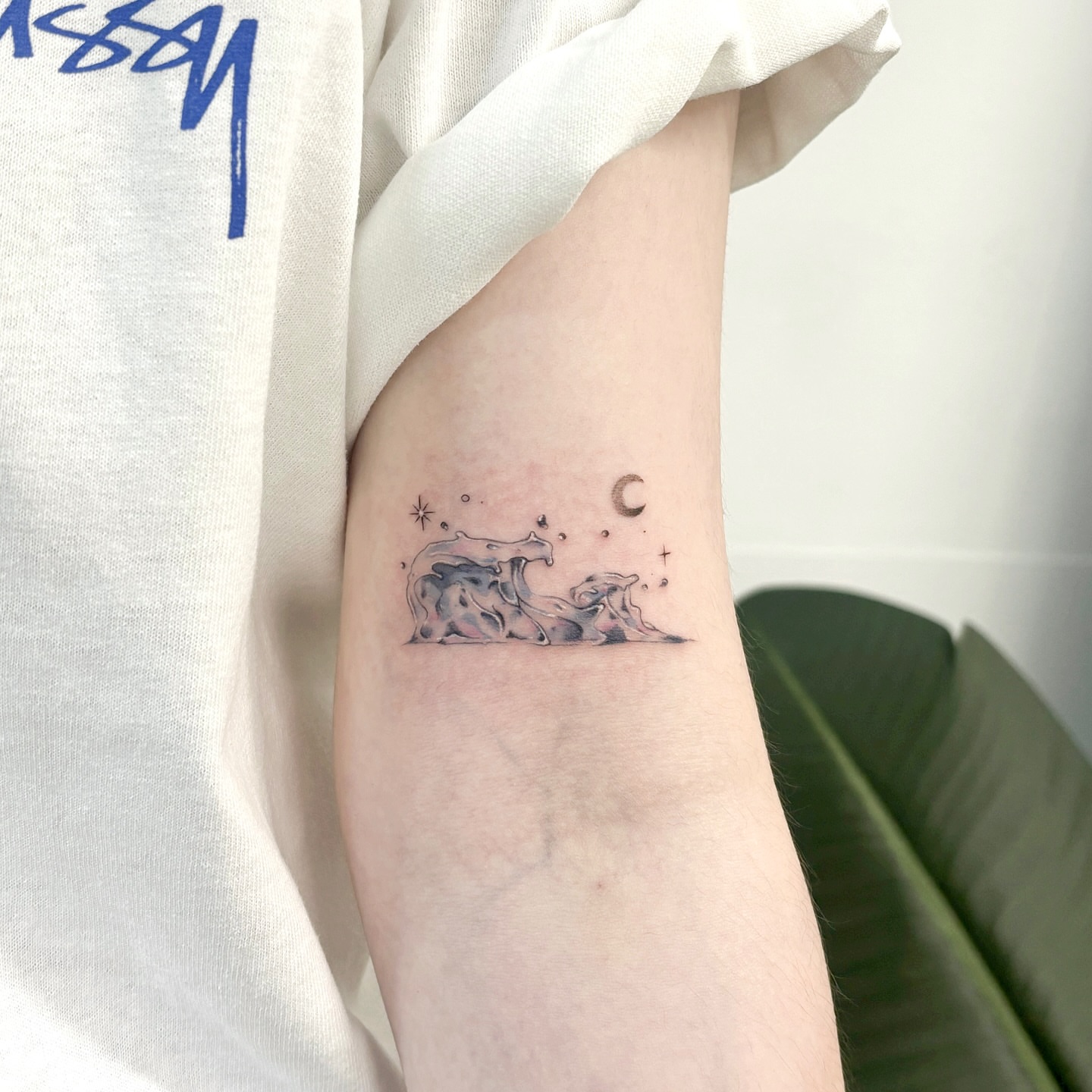 Tattoo by @nyangwol_tattoo — dotwork, realism