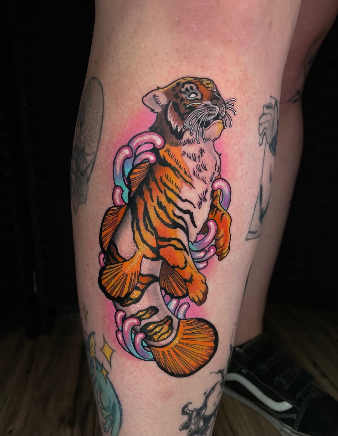 Tattoo by @hongo.azul.tattoos — new_school, illustrative