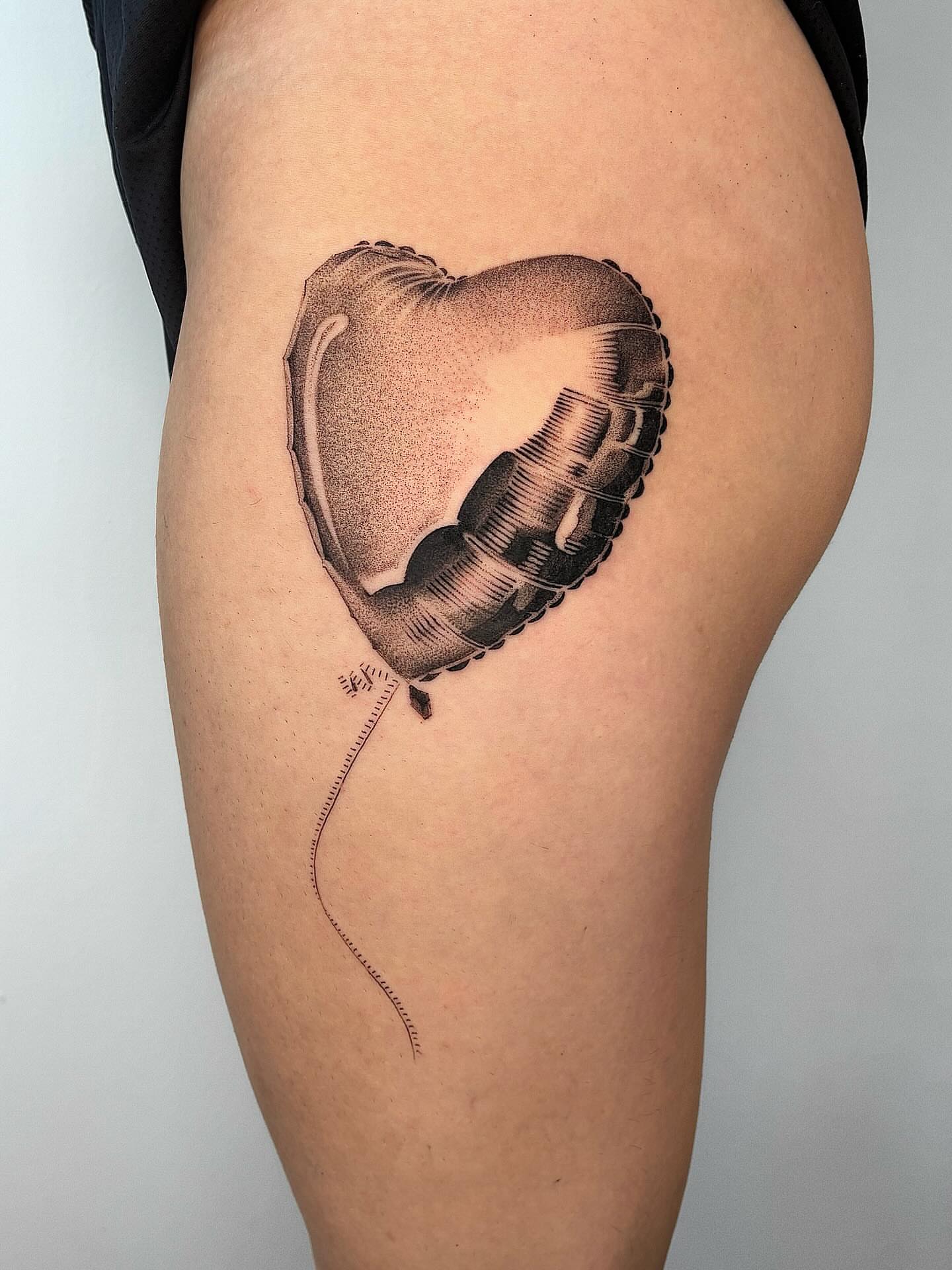 Tattoo by @jenniferpalomaa — dotwork