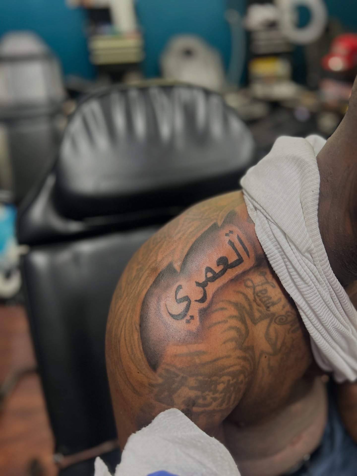 Tattoo by @misfitink β black_and_grey