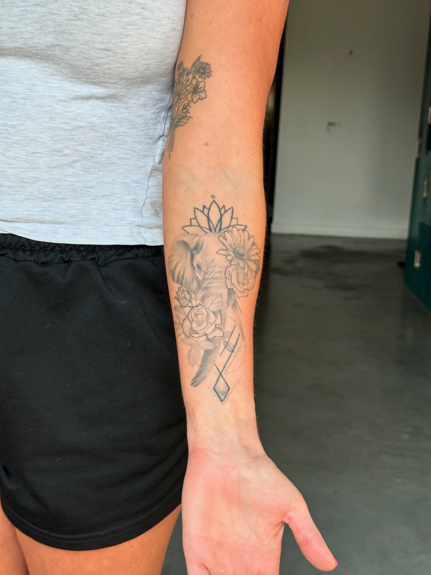 Tattoo by @badvibestattoos — black_and_grey