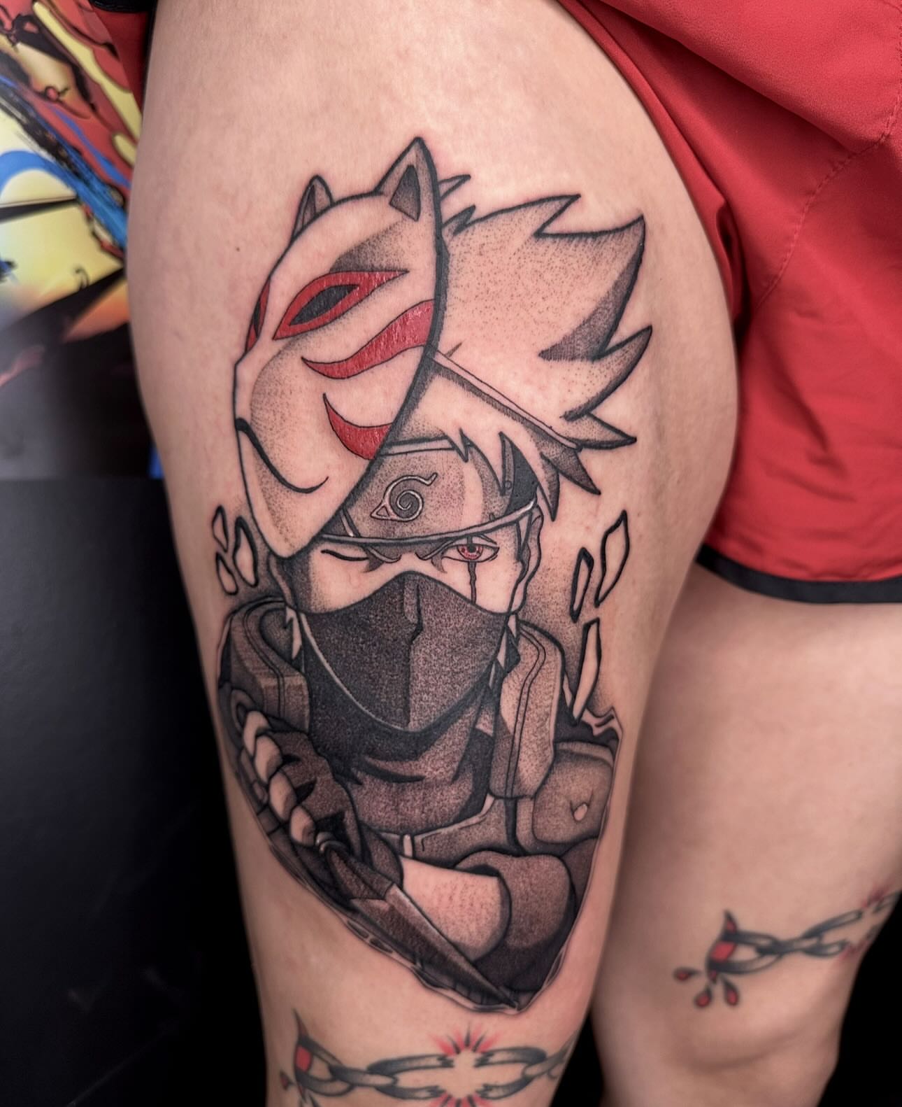 Naruto anime tattoo on the thigh by Kieran Gorse (Mihalovits) 🏴󠁧󠁢󠁷󠁬󠁳󠁿 🇺🇸