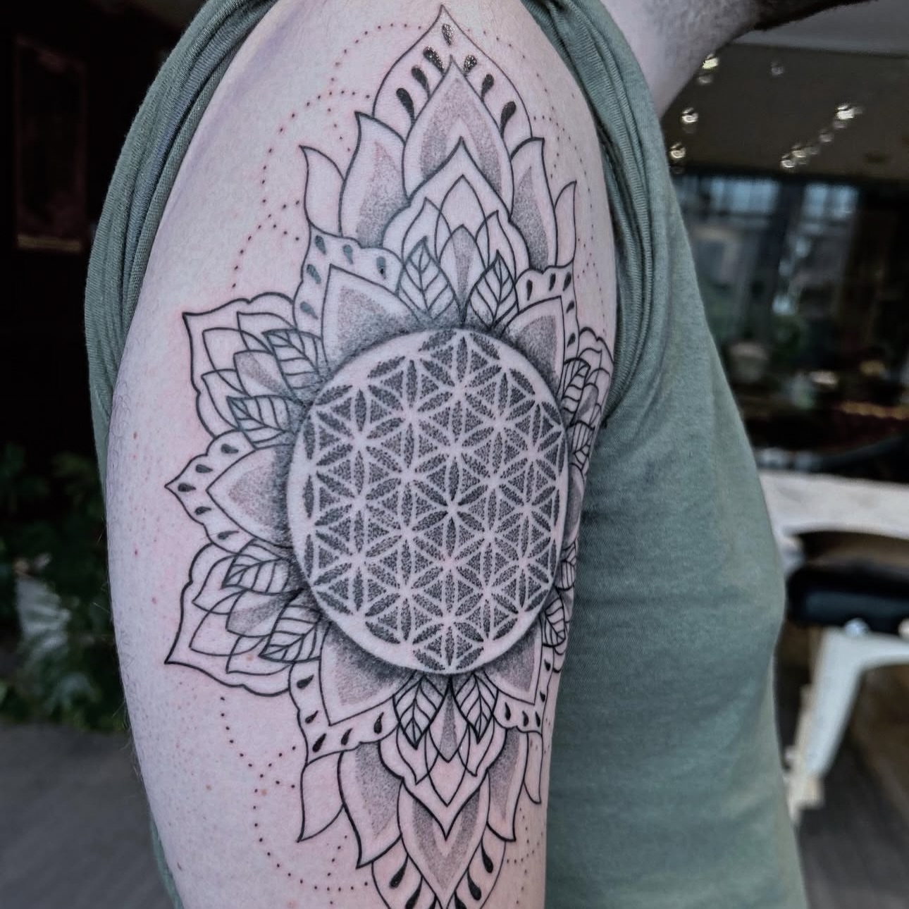 Tattoo by @karlb_tattoo — dotwork, geometric