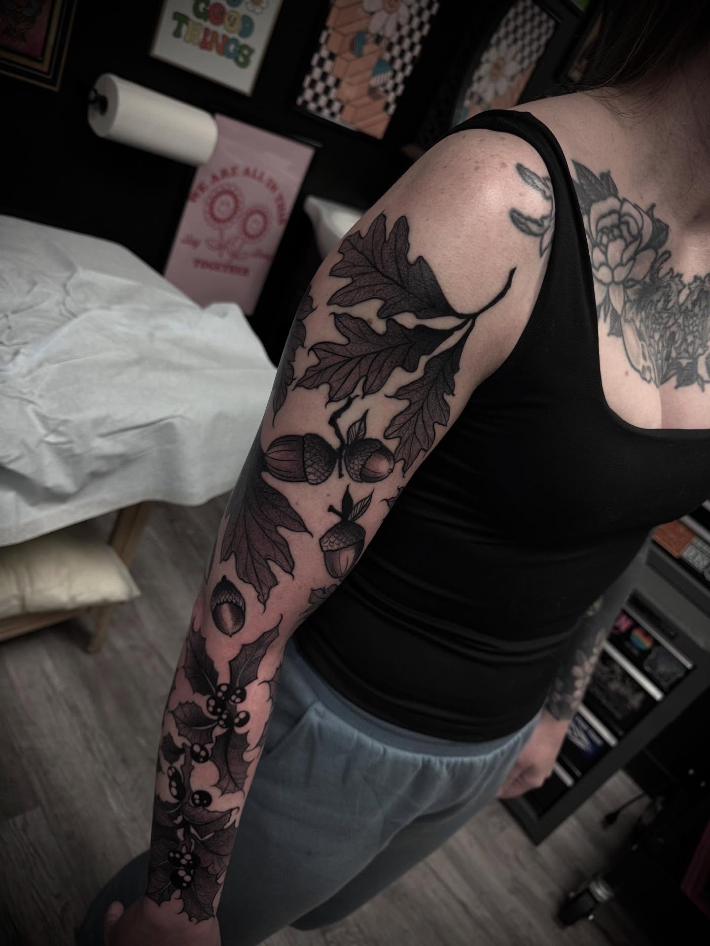 Tattoo by @m2thebtattoos — black_and_grey
