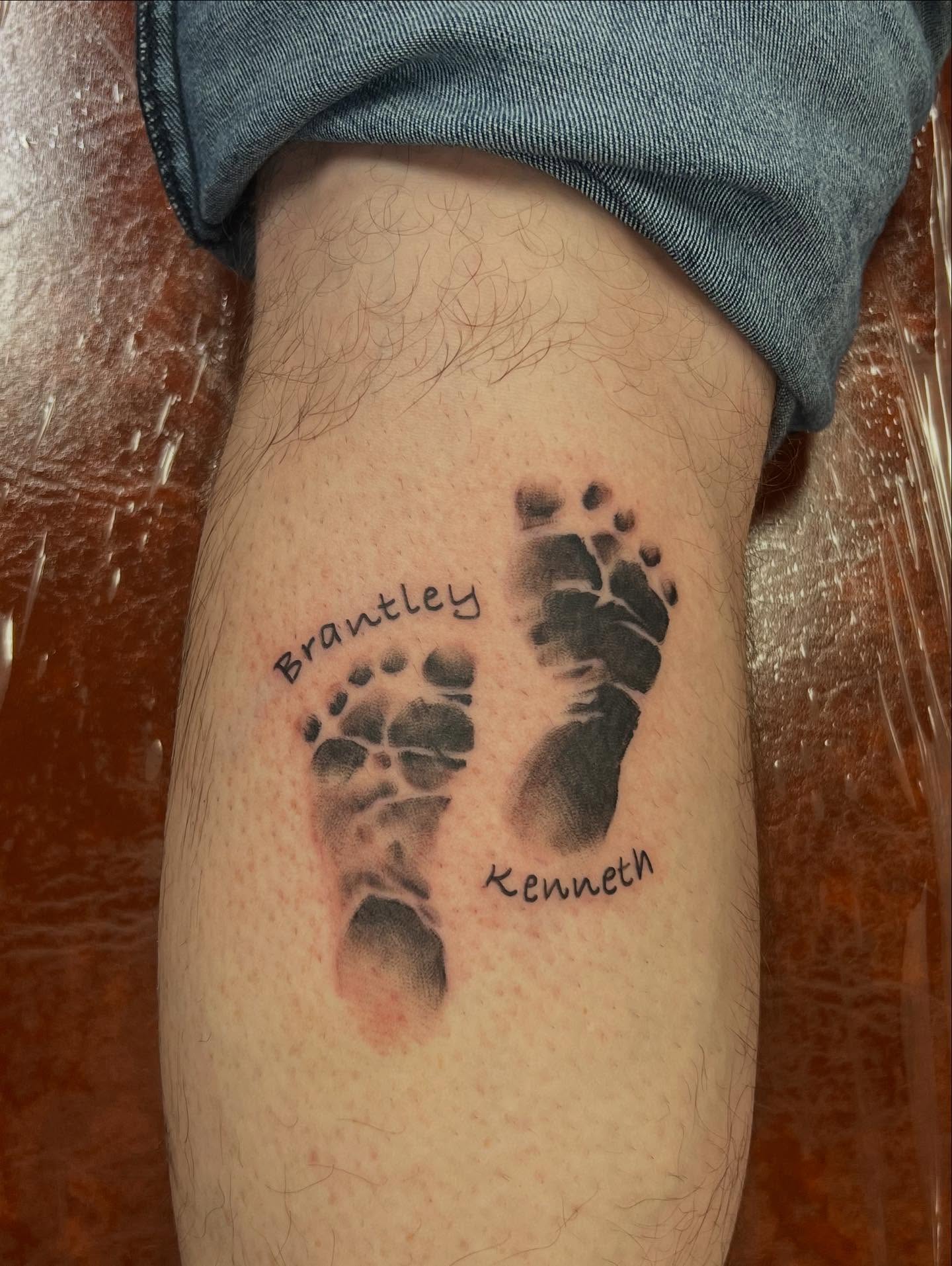 Tattoo by @allisoninkstattoo — dotwork