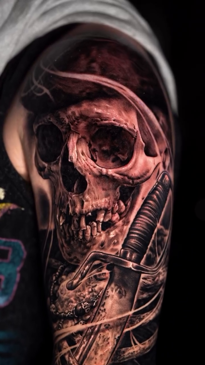 Skull and sword realism tattoo by 𝒁𝒂𝒌 𝑷𝒆𝒓𝒓𝒚