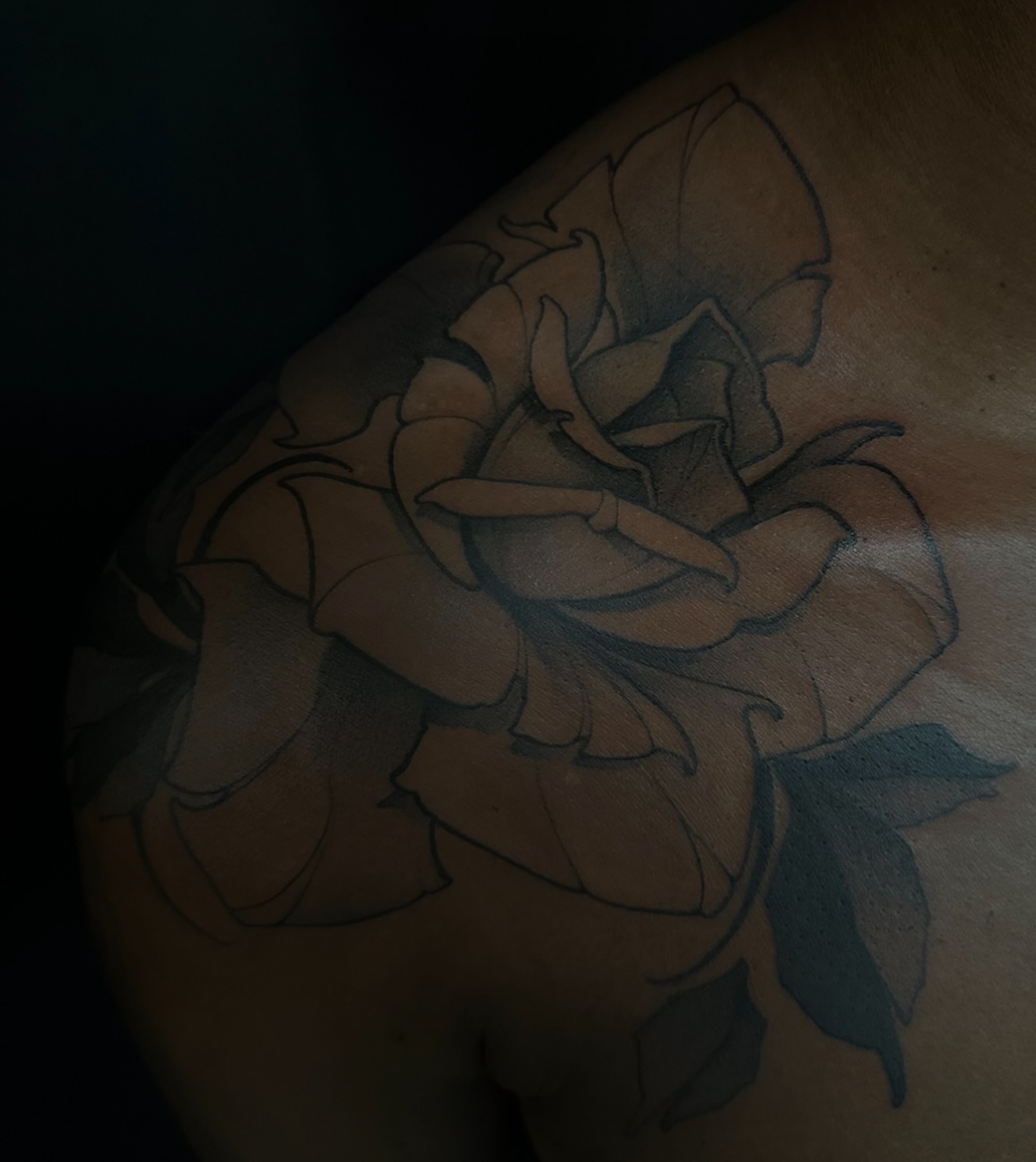 Tattoo by @shriekingpossum — black_and_grey