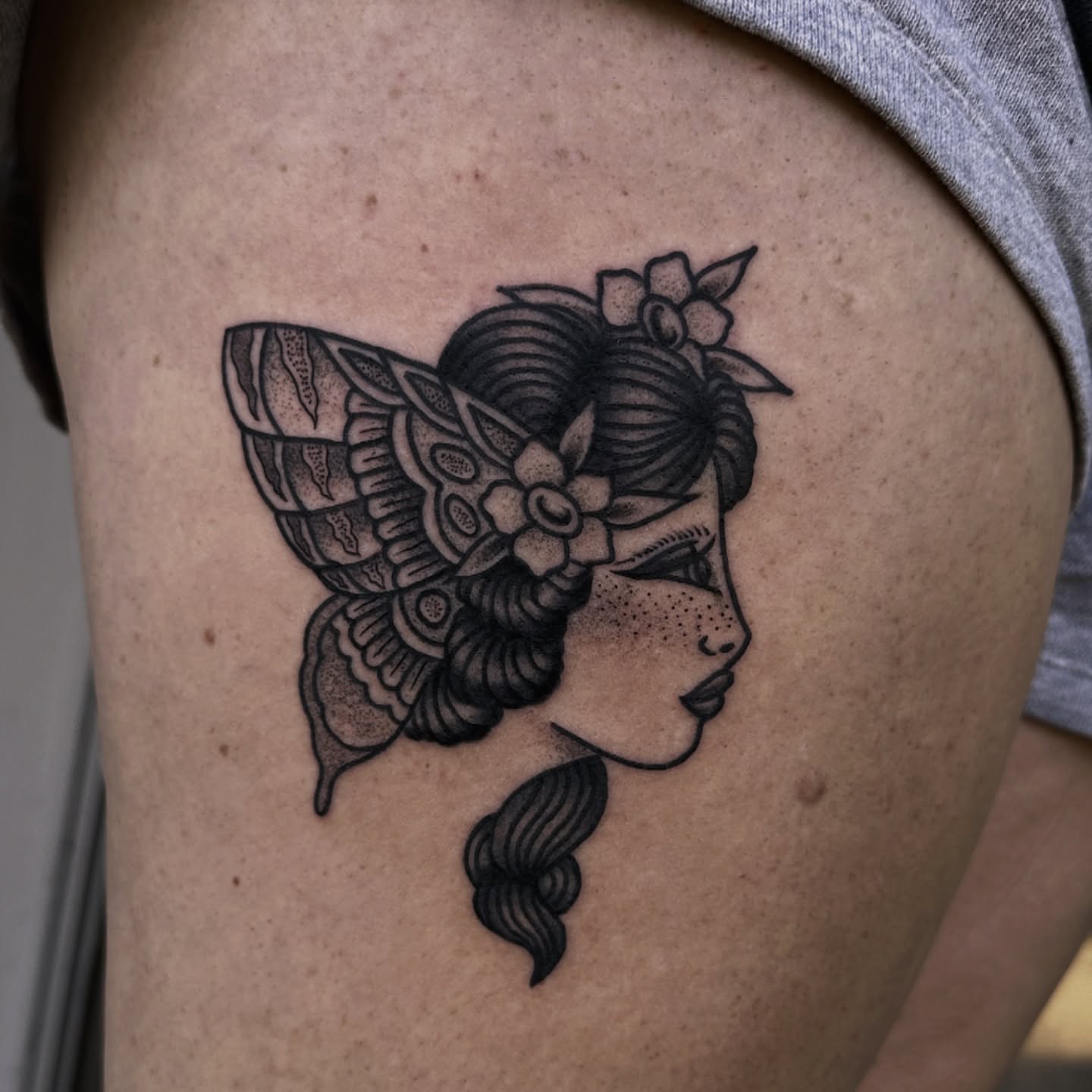Tattoo by @hotdonnatattoos — black_and_grey, dotwork