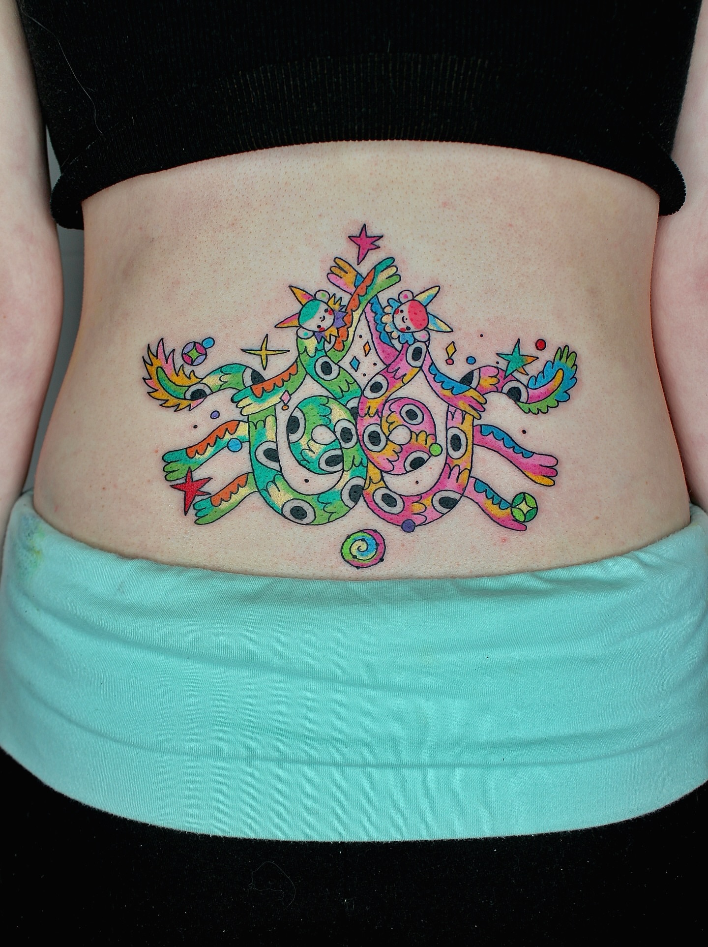 Tattoo by @youniseaweed — new_school, dotwork