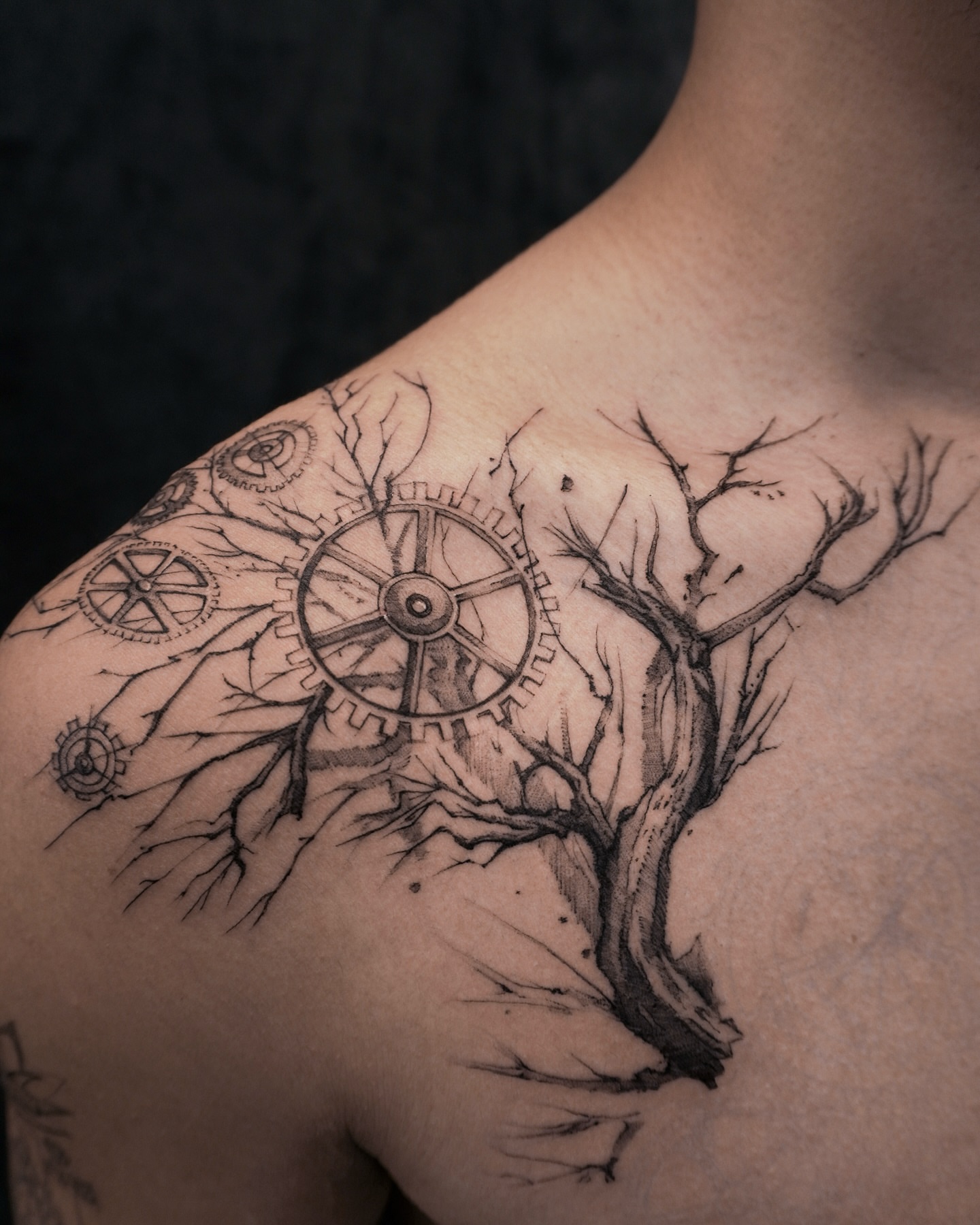 Tattoo by @maru.tattooist — black_and_grey, geometric