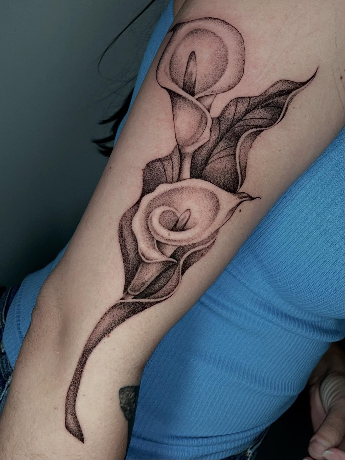 Tattoo by @xens0ul — dotwork, realism