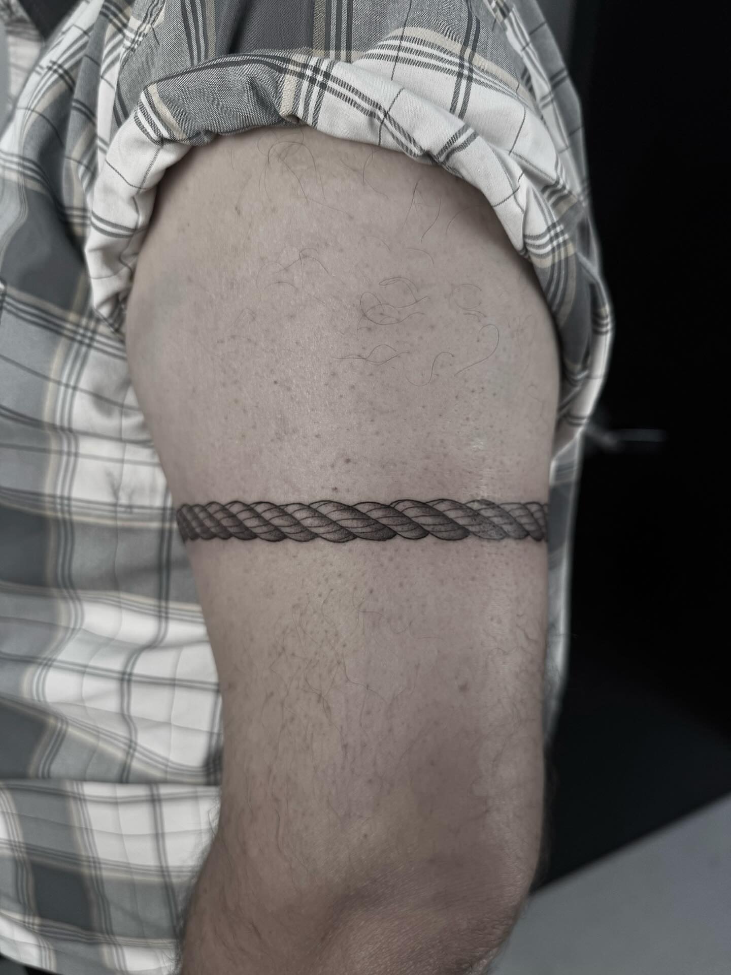 Rope black and grey tattoo on the thigh by ππππππ