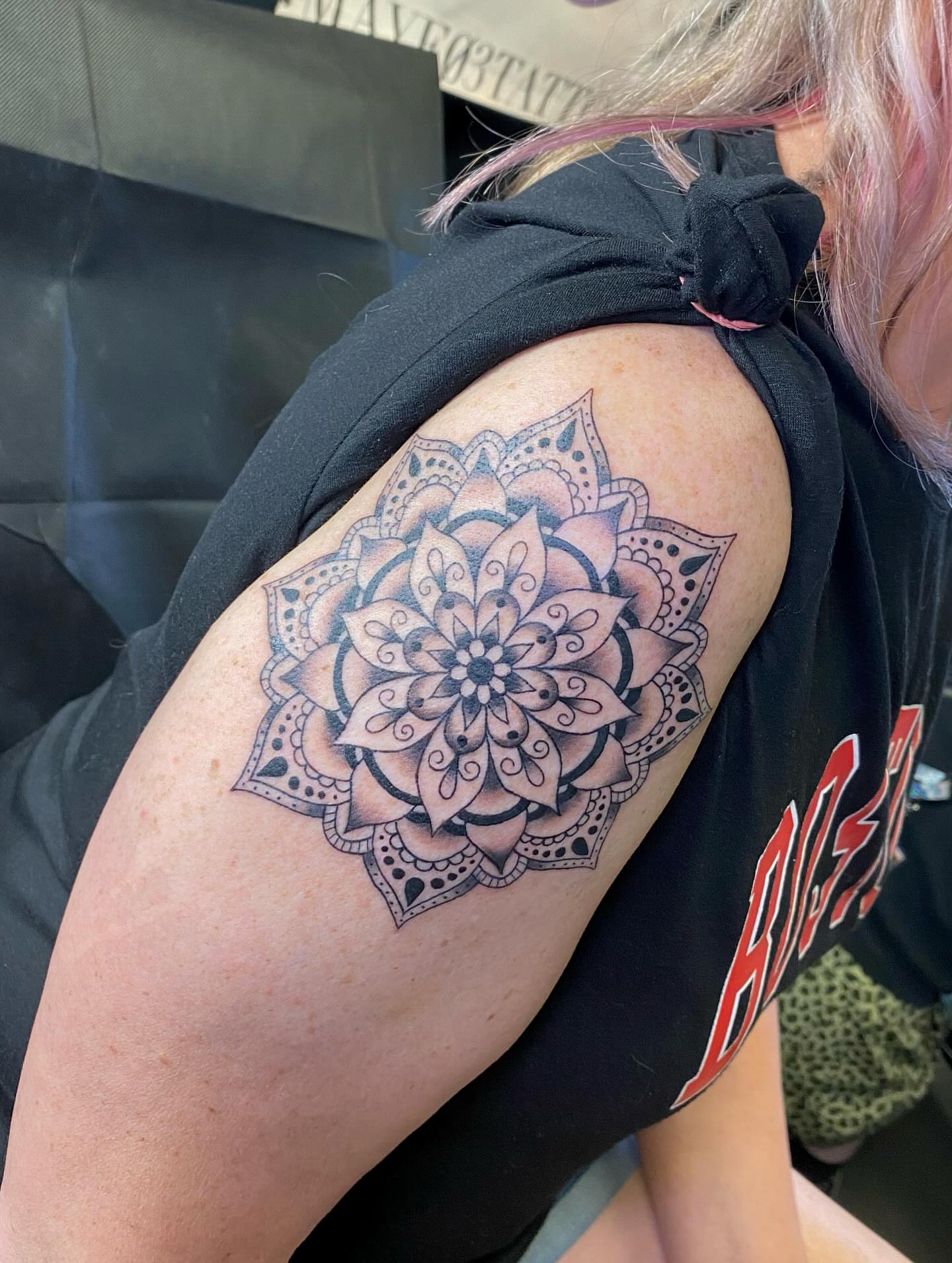 Tattoo by @sarahstabbies — geometric