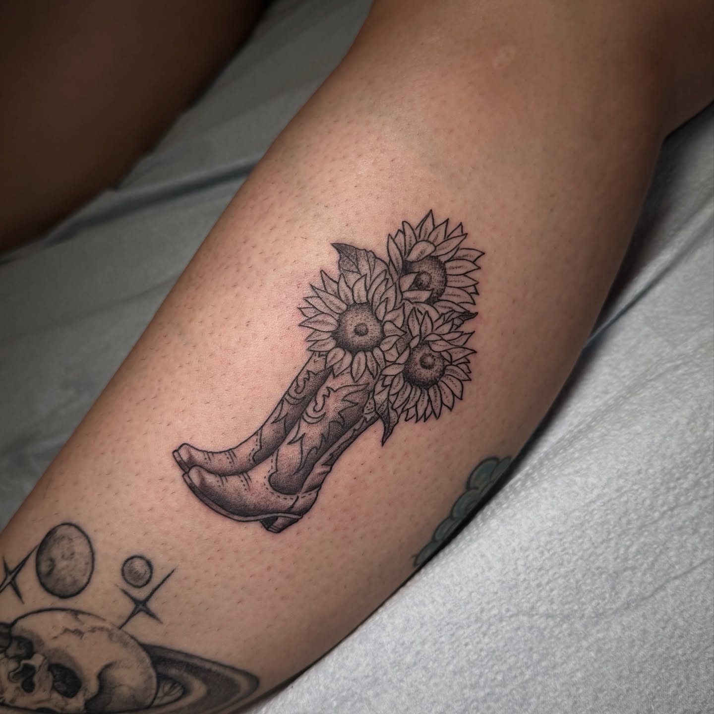 Tattoo by @guillermocrxzart — black_and_grey
